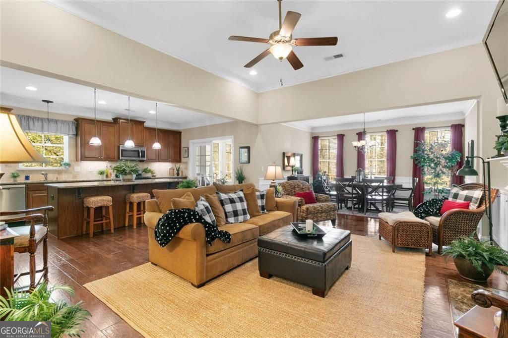 559 Bishopton Street Property Photo 13