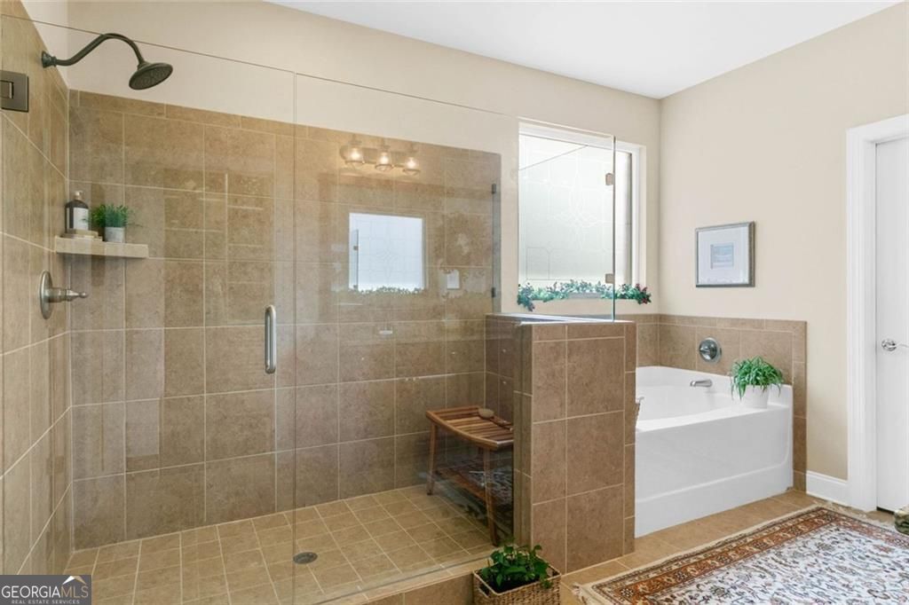 559 Bishopton Street Property Photo 27