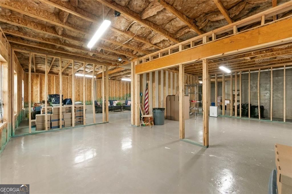 559 Bishopton Street Property Photo 31