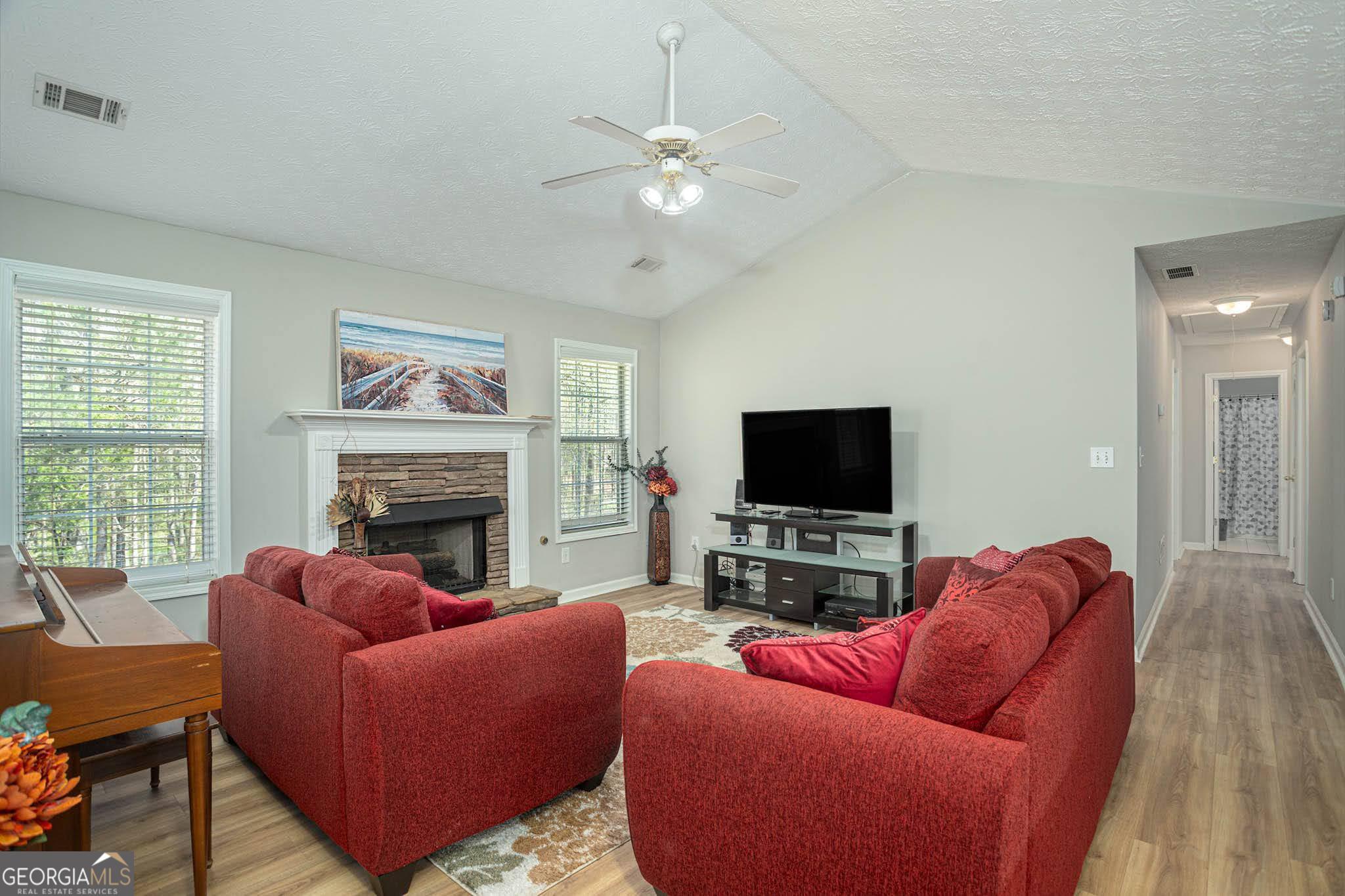 170 Belmont Circle Property Photo 3