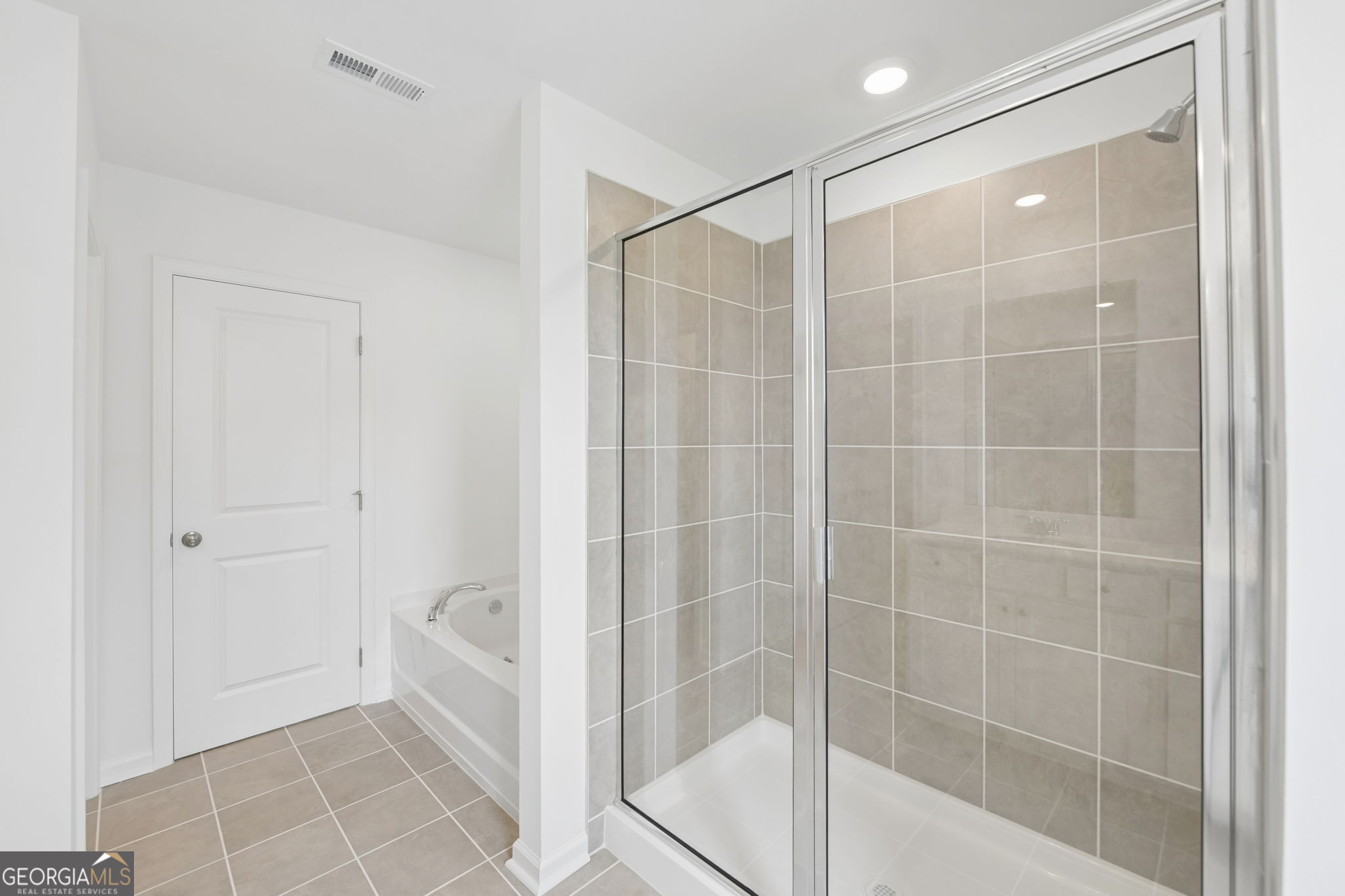 1694 Fawlocke Run Property Photo 4