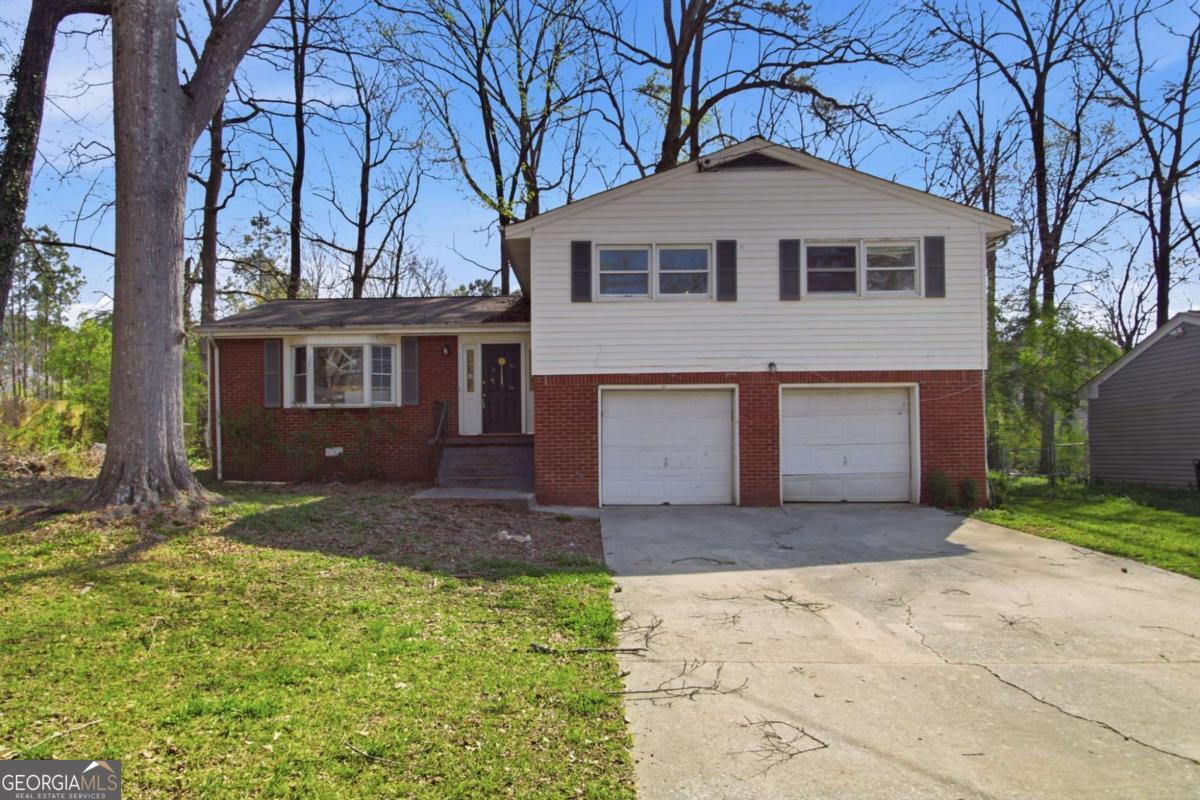 2459 Rockknoll Drive Property Photo 2