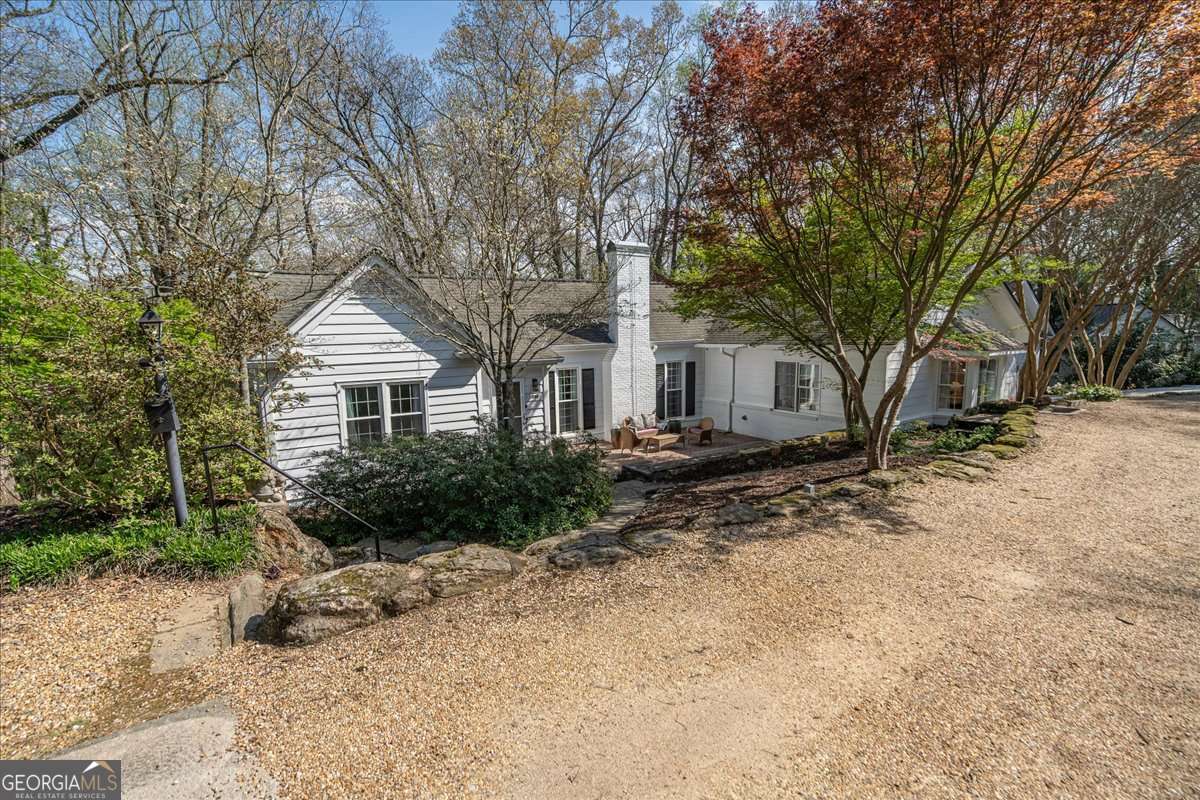 591 Milledge Terrace Property Photo 1