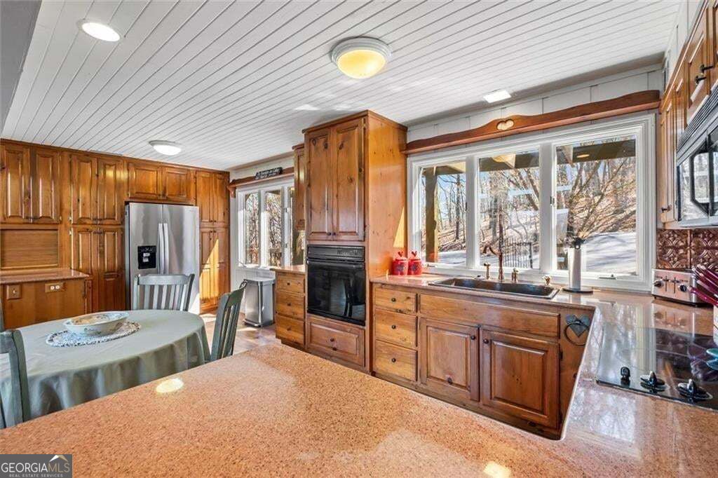 360 Locust Trail Property Photo 17