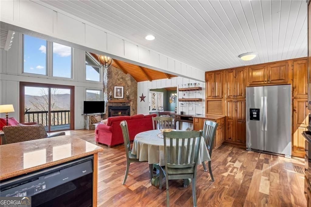 360 Locust Trail Property Photo 19