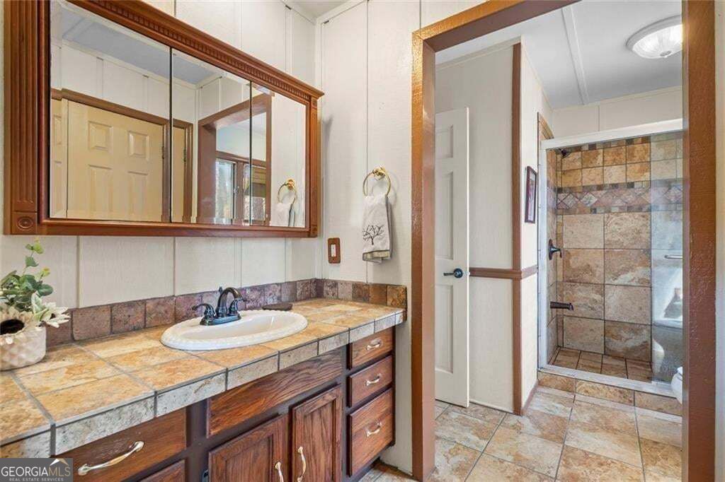 360 Locust Trail Property Photo 23