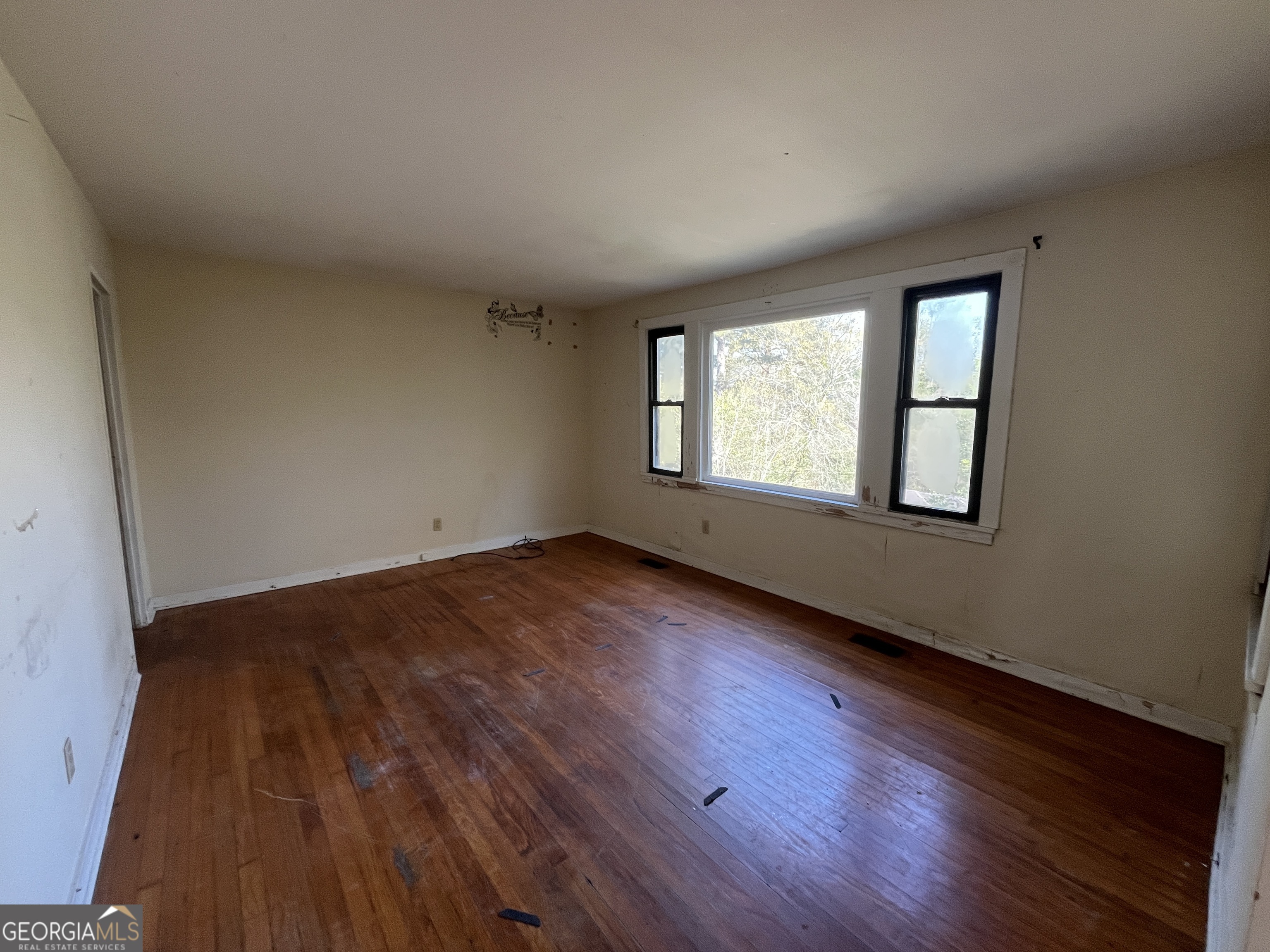 2536 Nancelon Circle N Property Photo 5