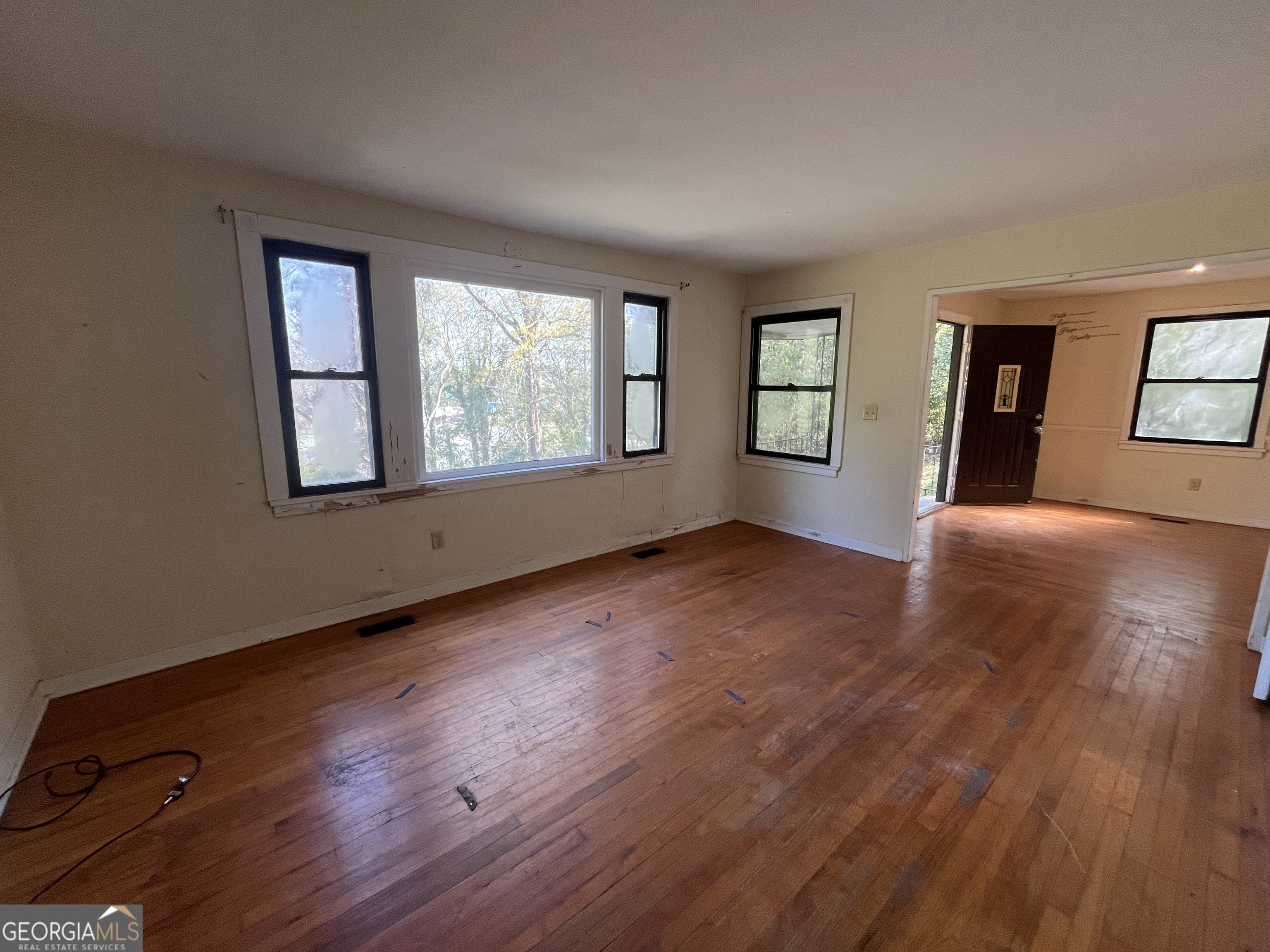 2536 Nancelon Circle N Property Photo 6