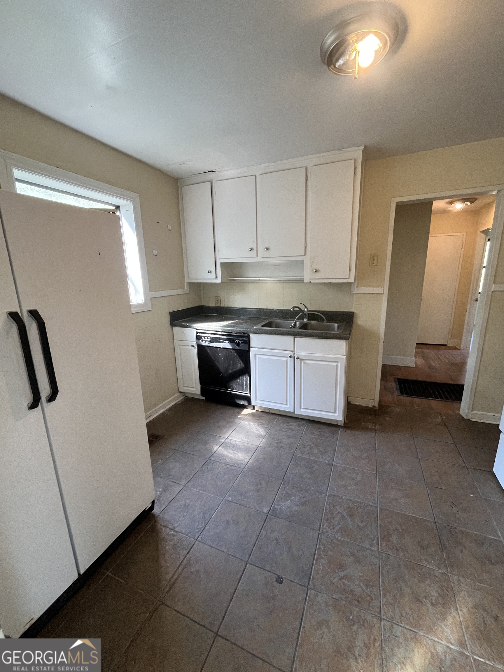 2536 Nancelon Circle N Property Photo 8