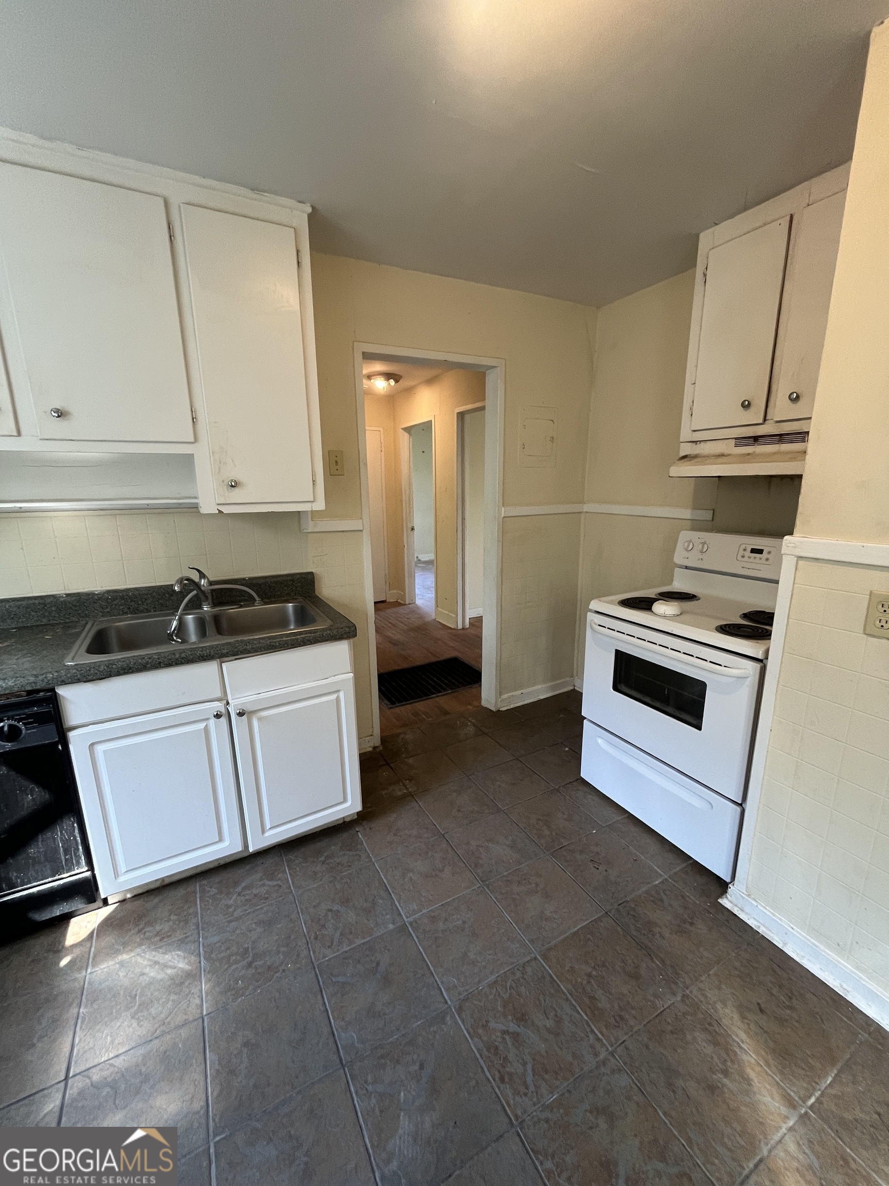 2536 Nancelon Circle N Property Photo 10
