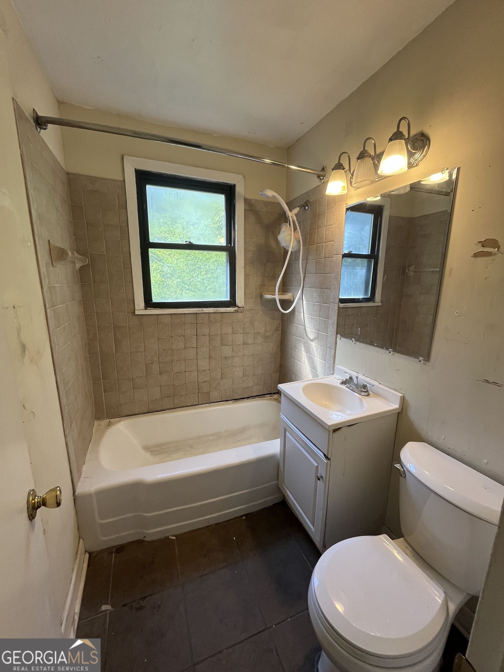 2536 Nancelon Circle N Property Photo 11