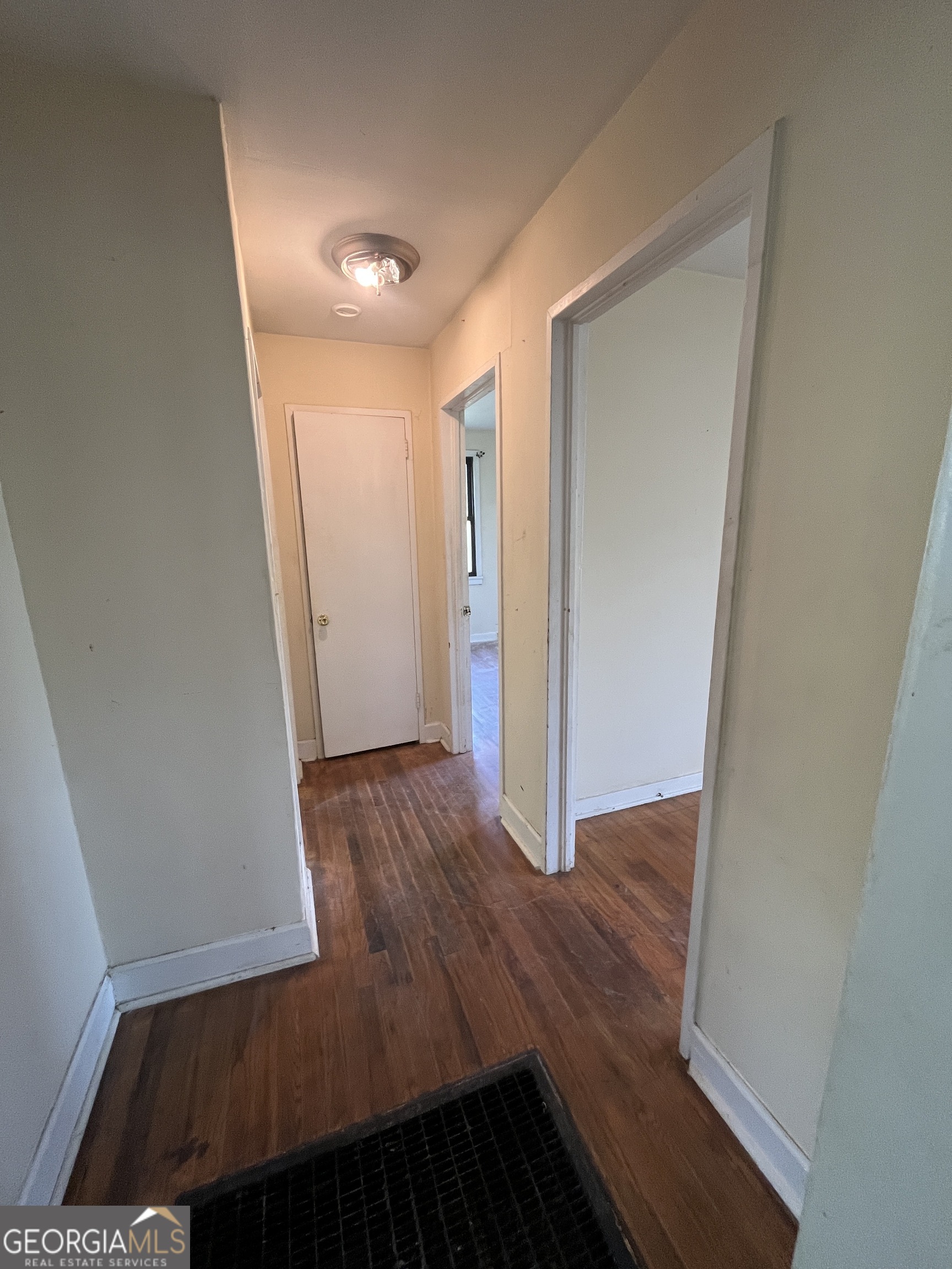 2536 Nancelon Circle N Property Photo 12