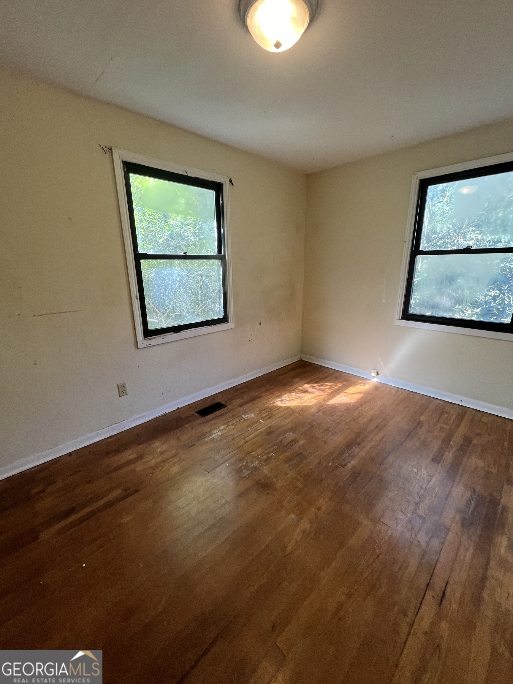 2536 Nancelon Circle N Property Photo 14