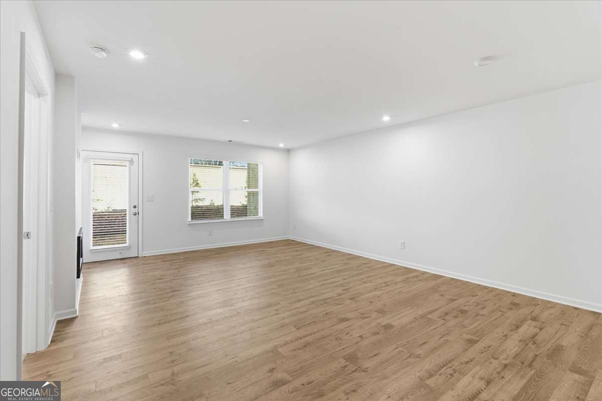 32 Silver Leaf Lane # 4 Property Photo 3