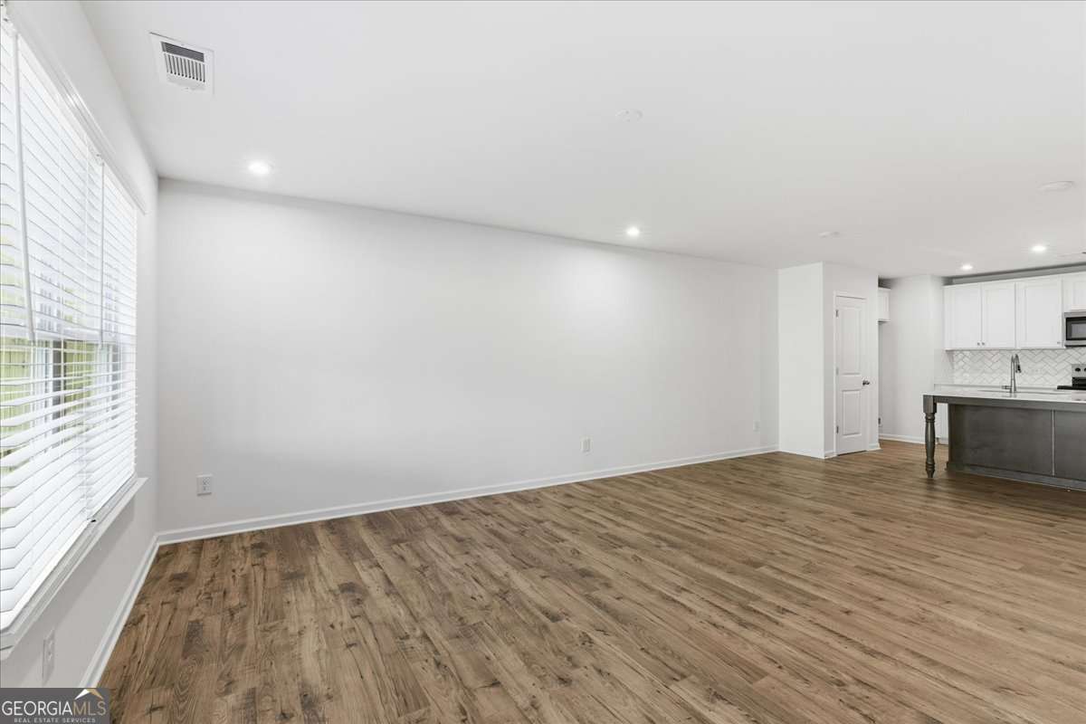 32 Silver Leaf Lane # 4 Property Photo 9