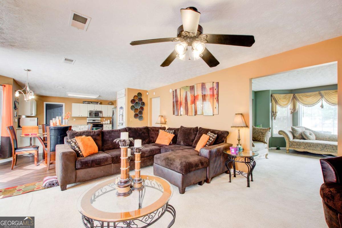 8075 Harmony Lakes Drive Property Photo 7