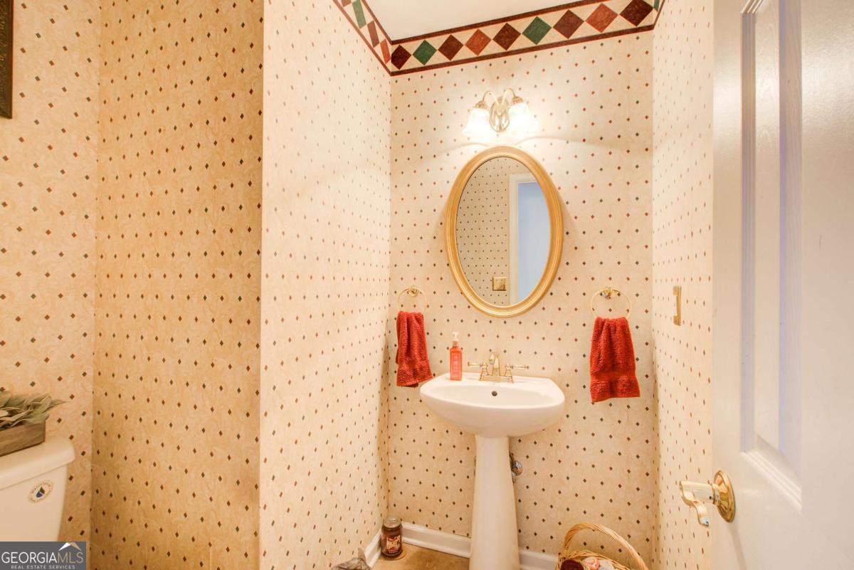 8075 Harmony Lakes Drive Property Photo 15