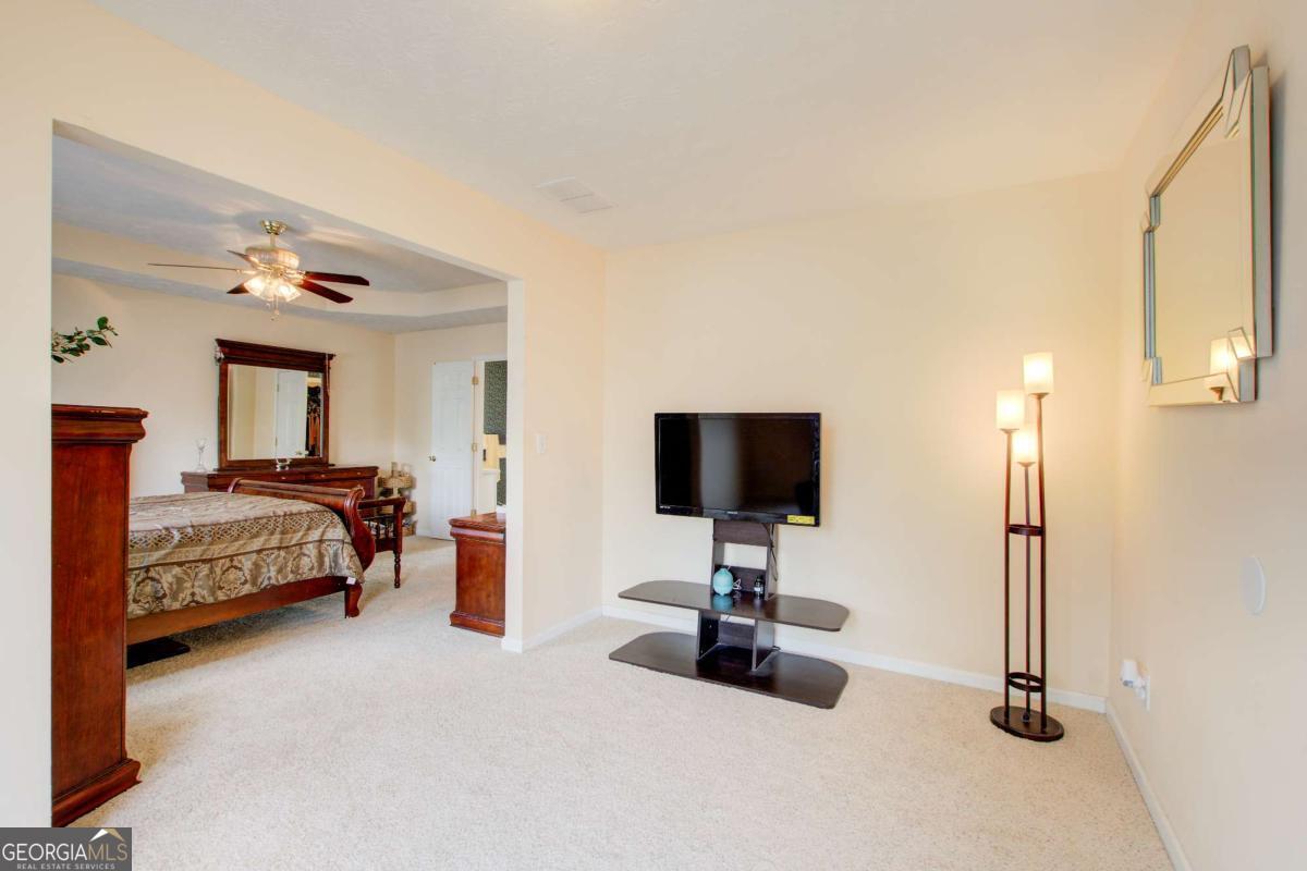 8075 Harmony Lakes Drive Property Photo 19
