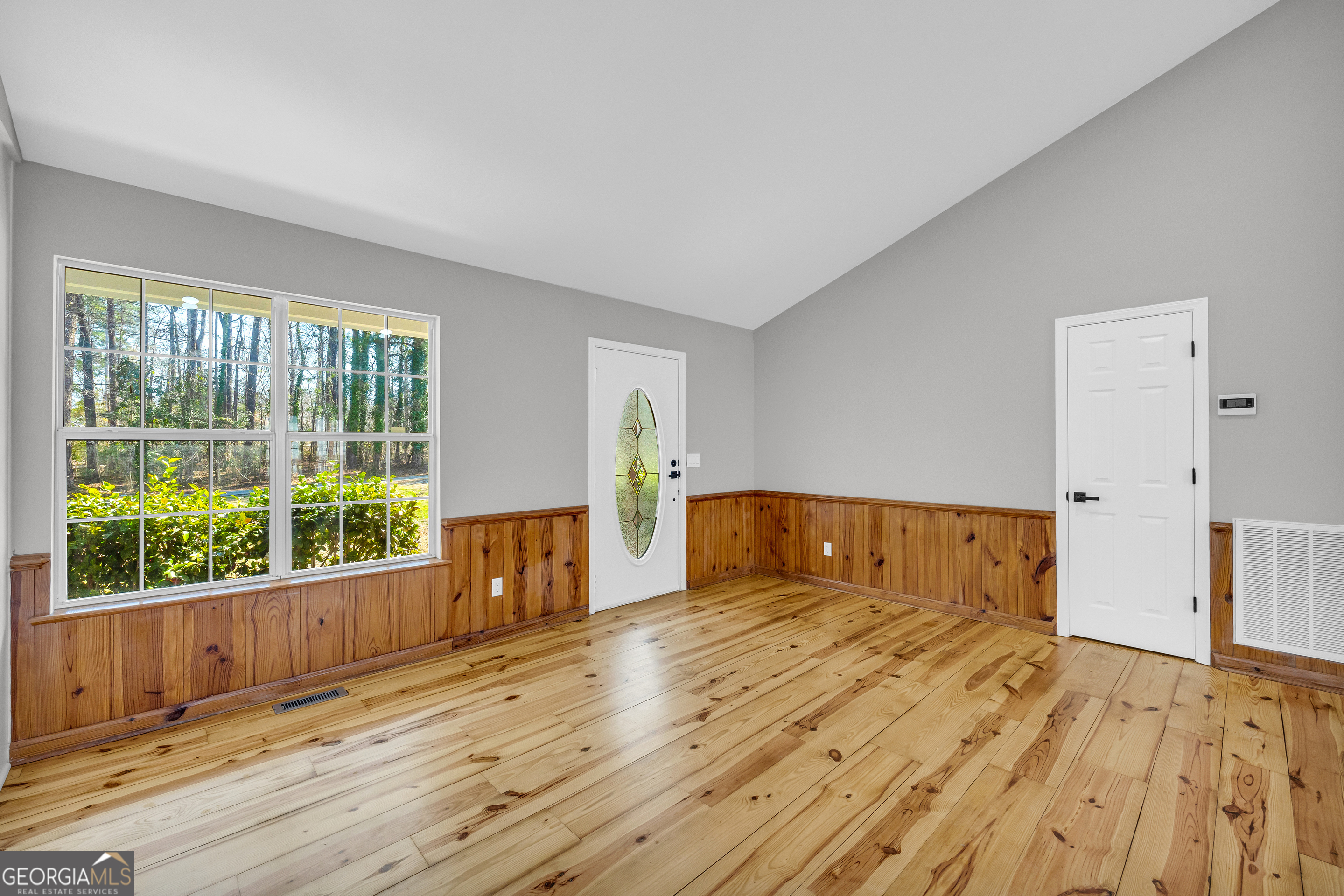 106 Ne Degrandis Property Photo 10