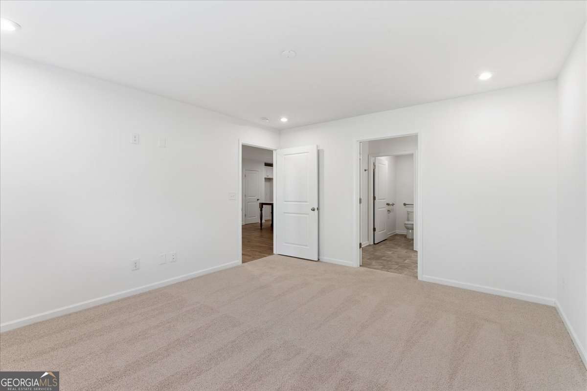 26 Silver Leaf Lane # 3 Property Photo 5