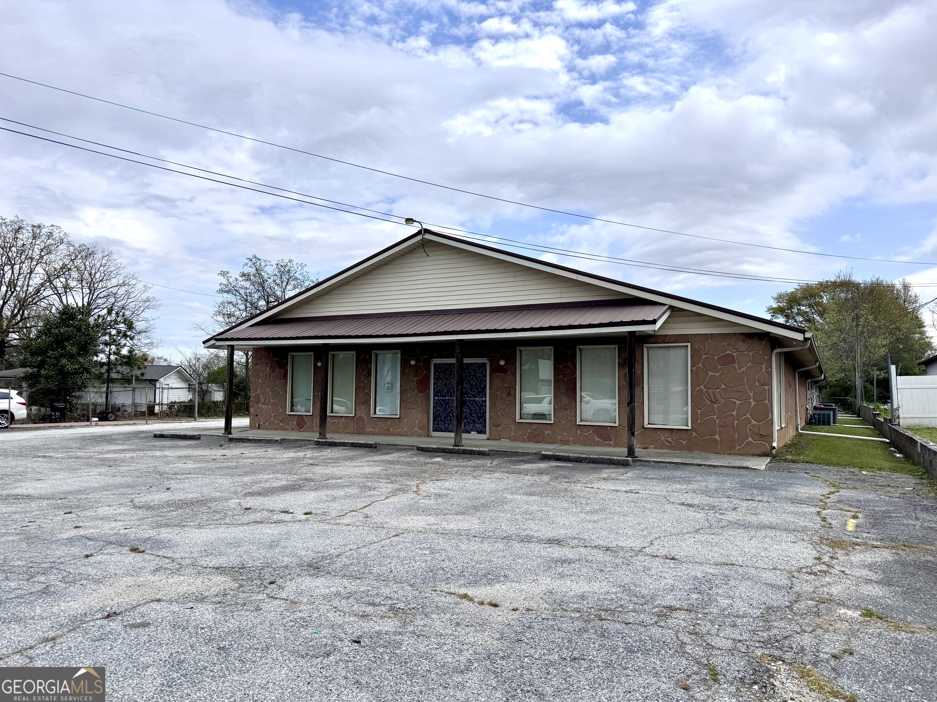 11431 Veterans Memorial Highway Property Photo 4