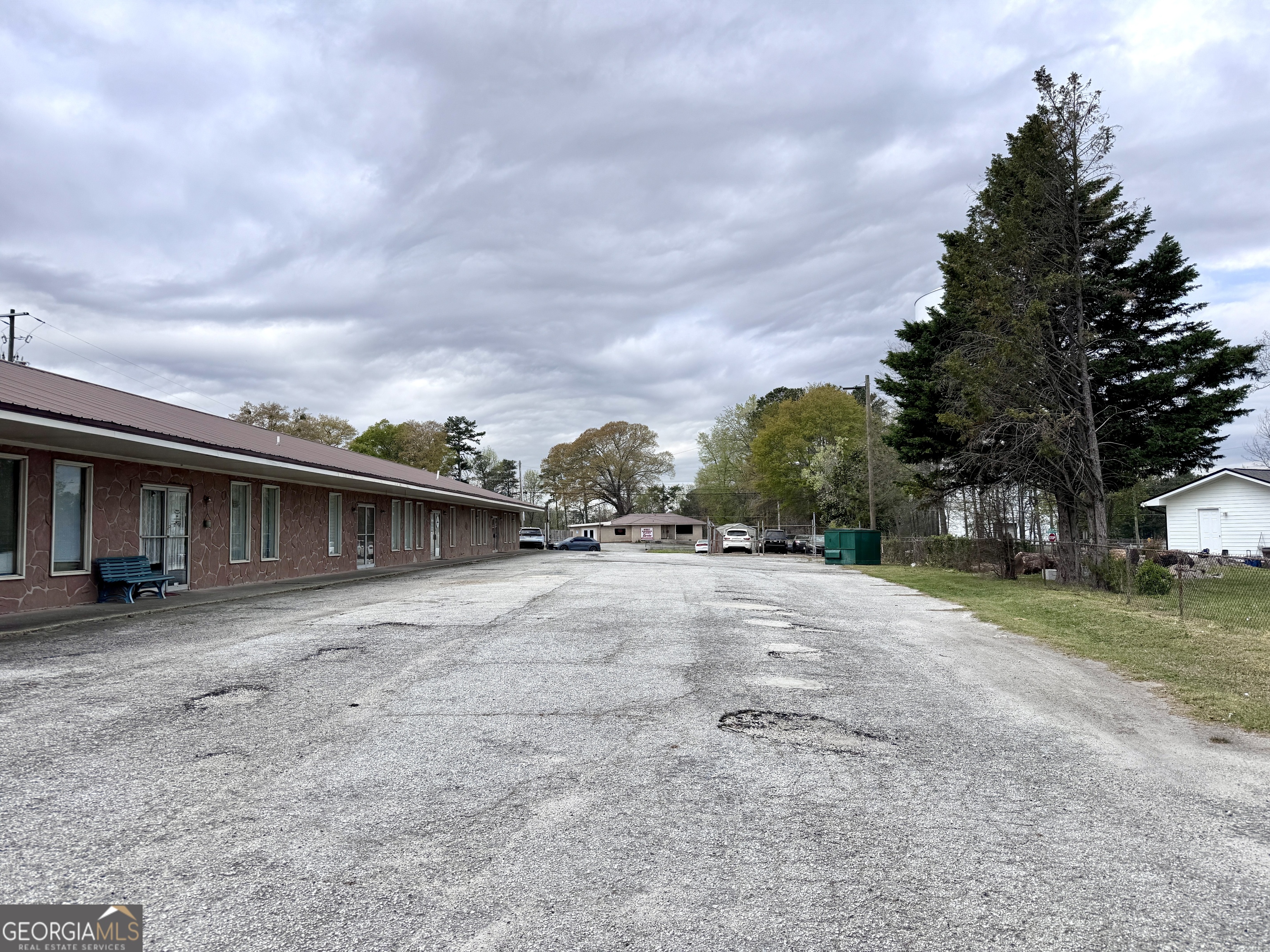 11431 Veterans Memorial Highway Property Photo 7