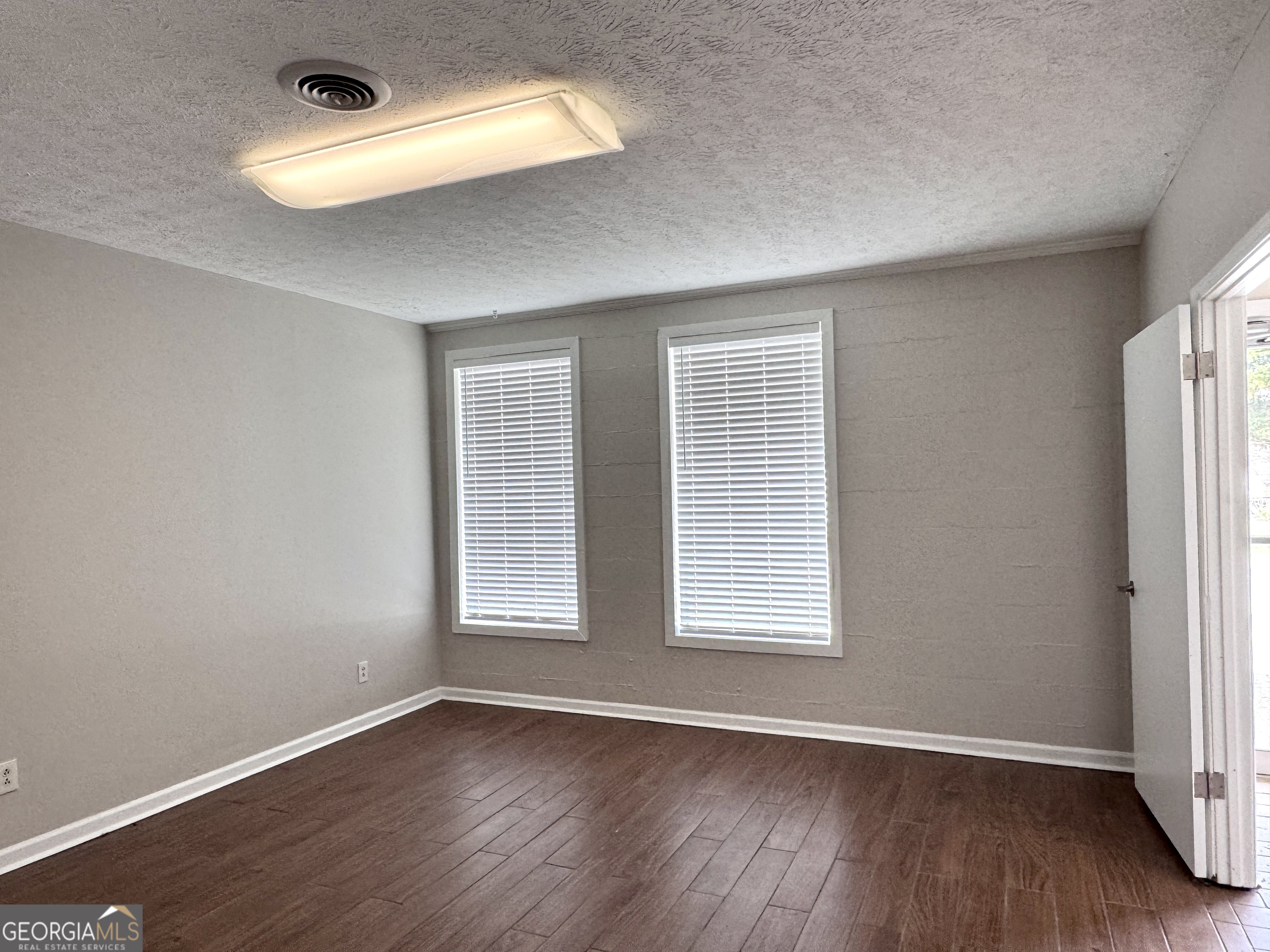 11431 Veterans Memorial Highway Property Photo 13