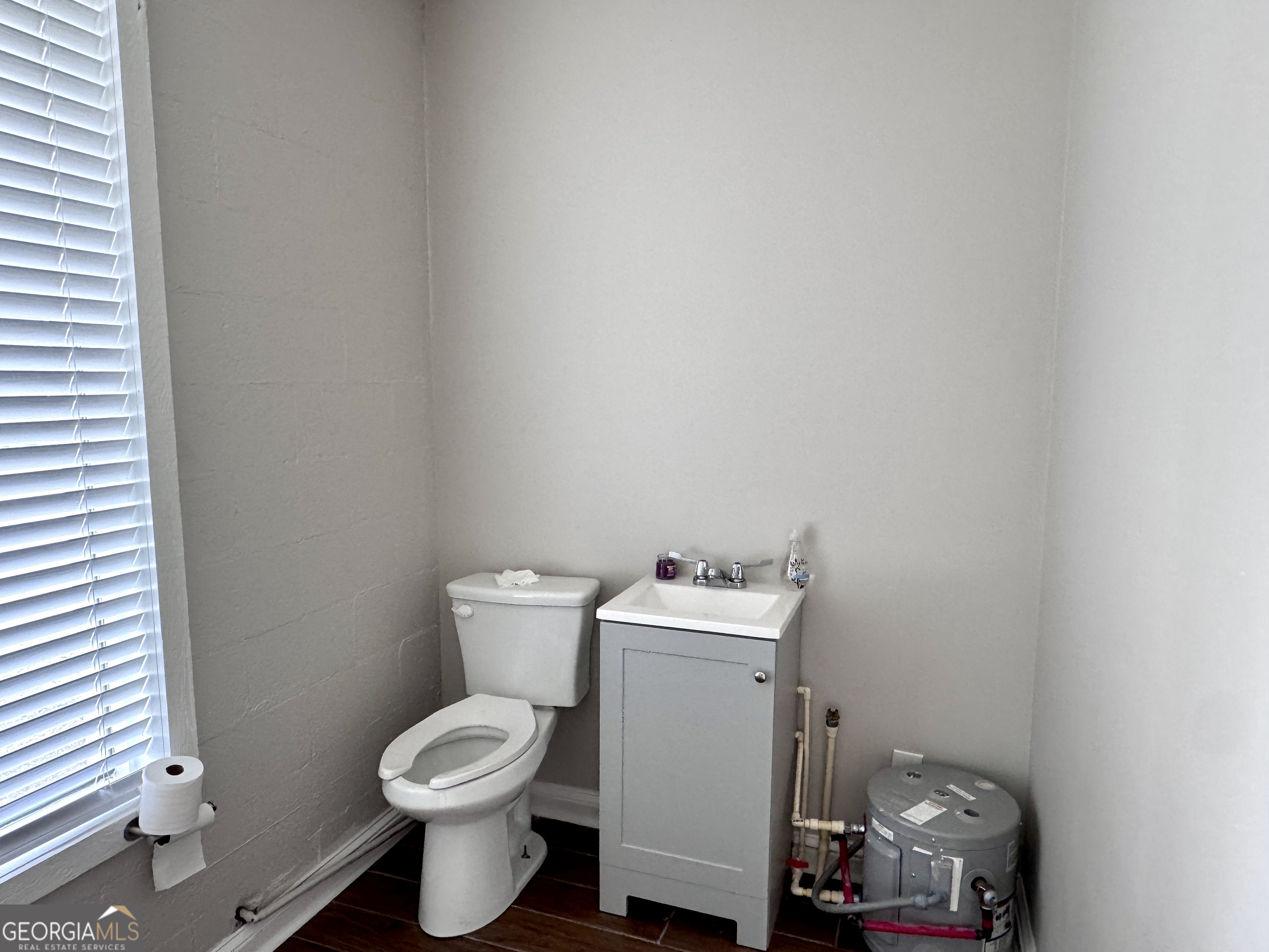 11431 Veterans Memorial Highway Property Photo 16