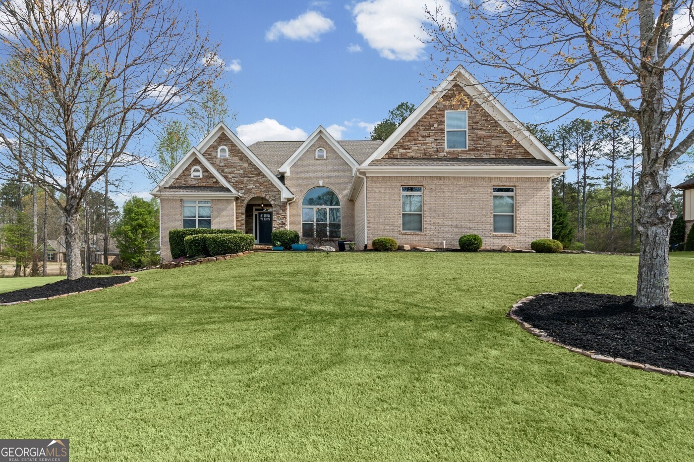2405 Hickory Grove Drive Property Photo 1