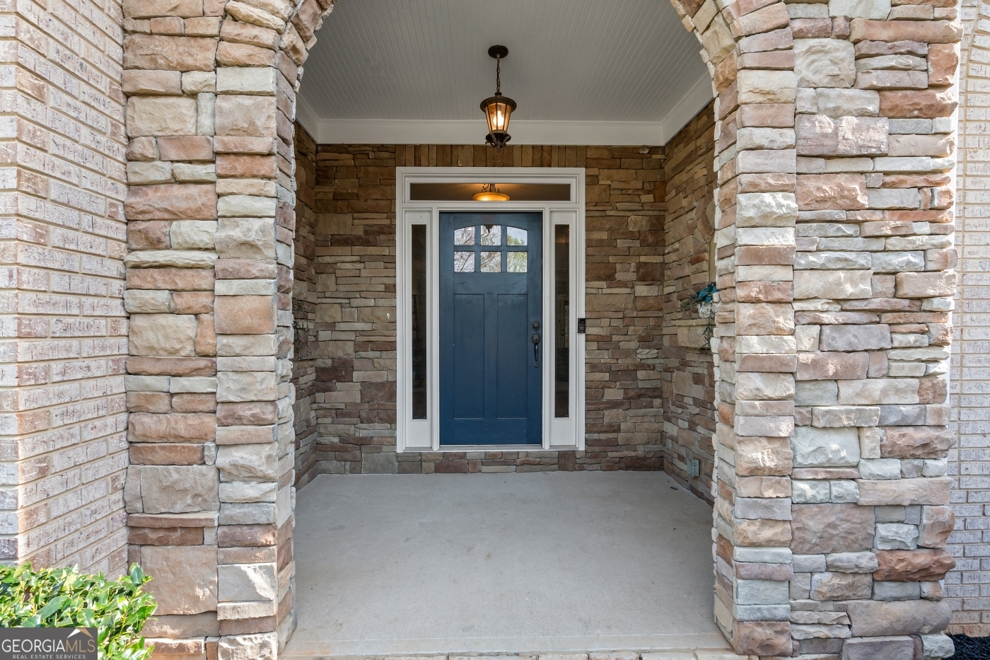 2405 Hickory Grove Drive Property Photo 4