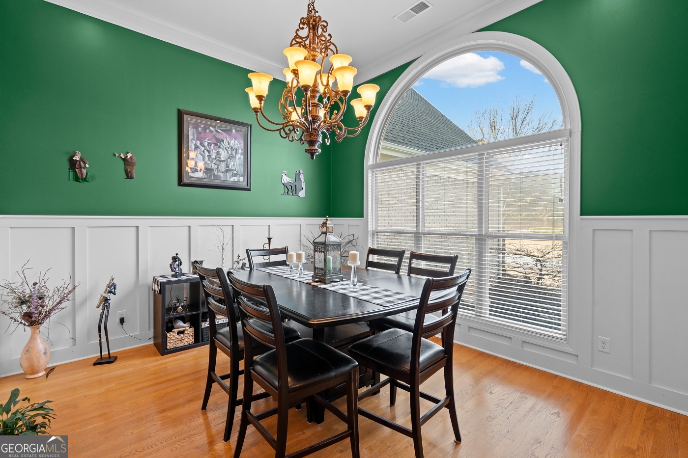 2405 Hickory Grove Drive Property Photo 8