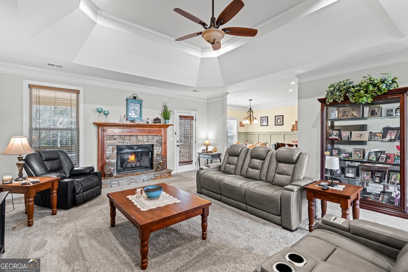 2405 Hickory Grove Drive Property Photo 10