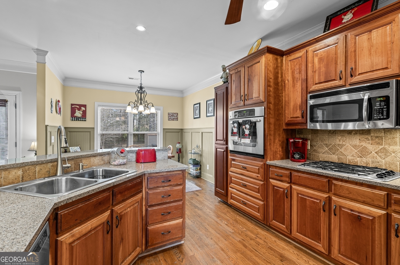 2405 Hickory Grove Drive Property Photo 16