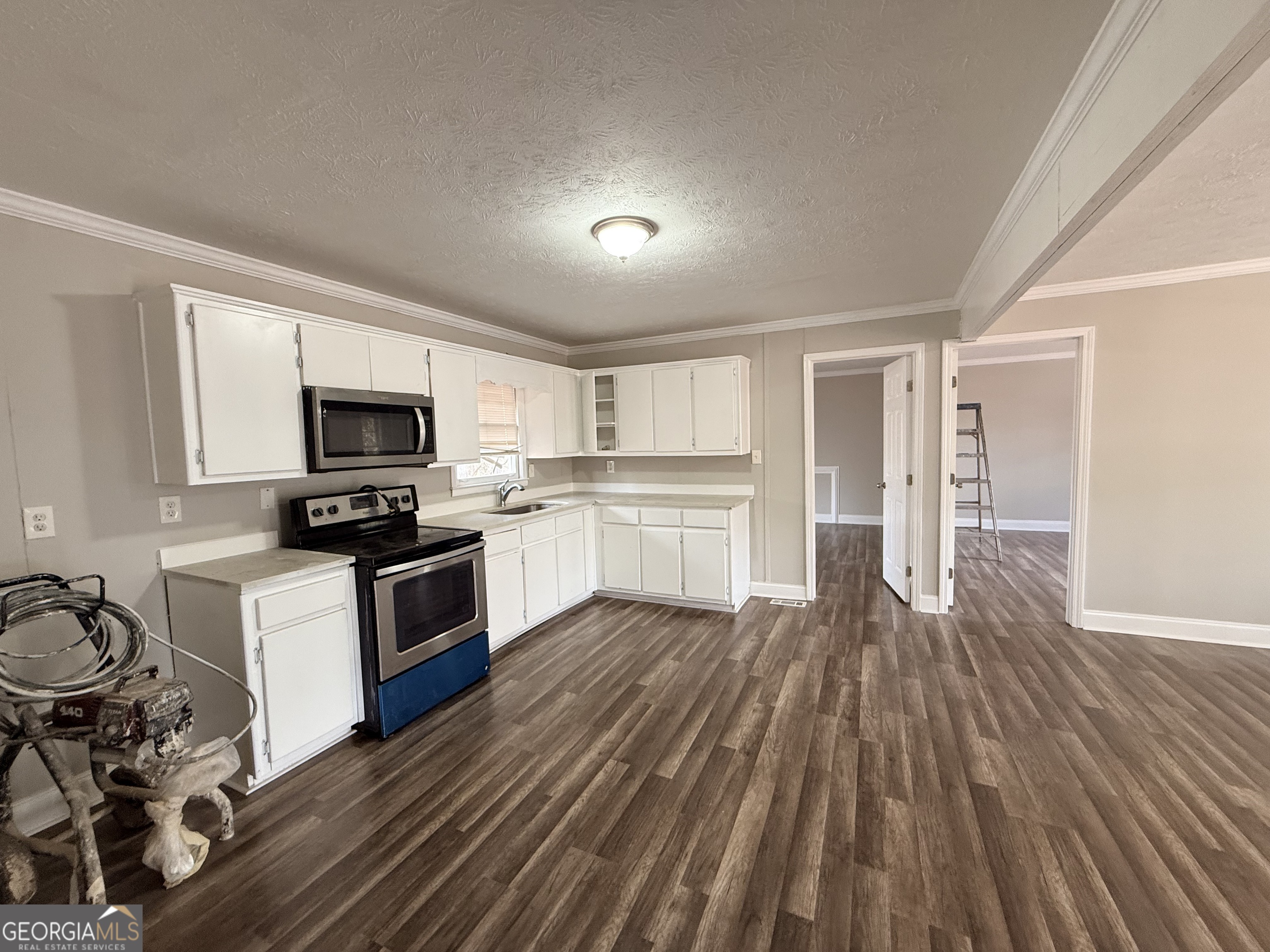 576 Hillcrest Road Property Photo 11