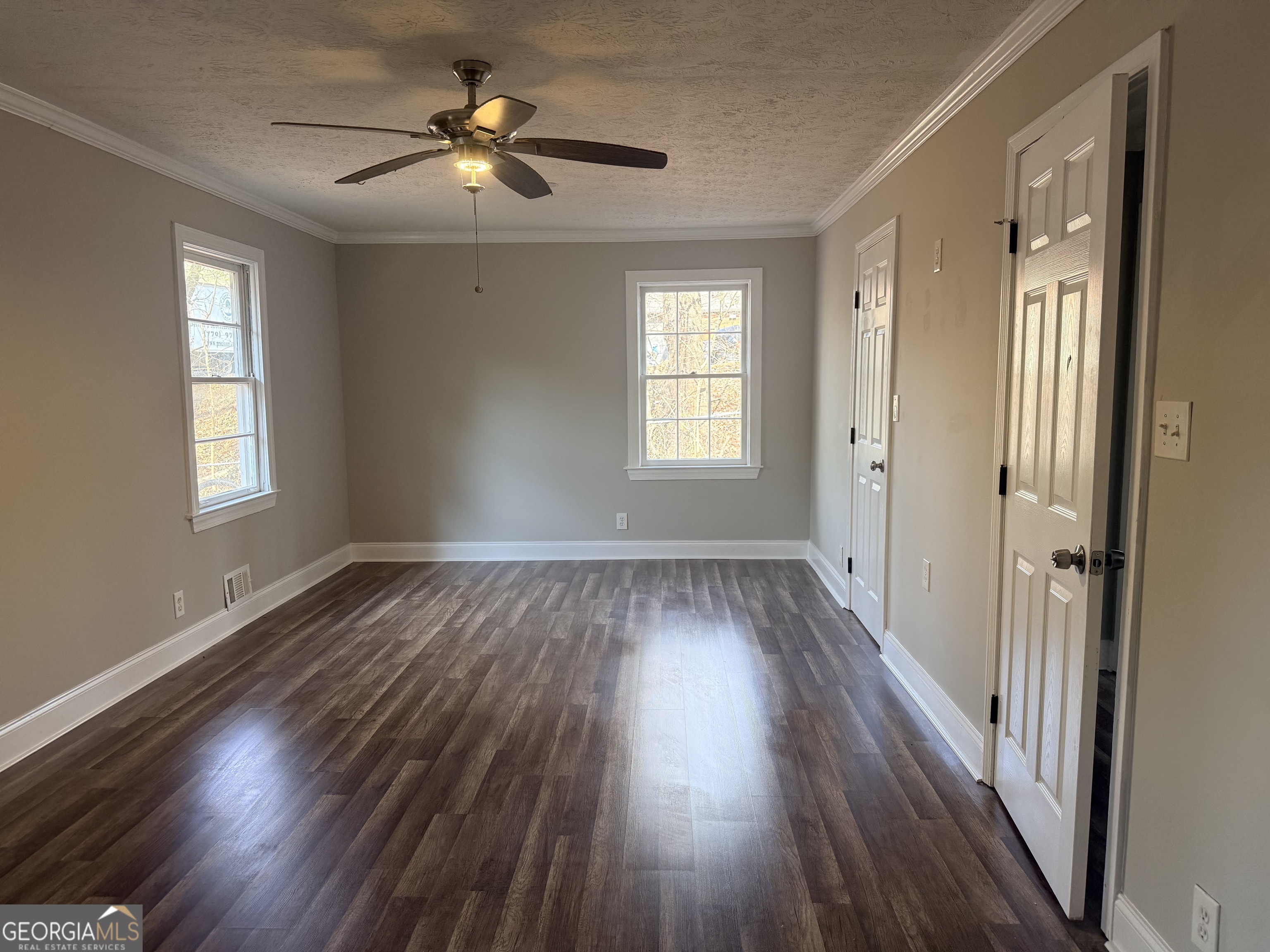 576 Hillcrest Road Property Photo 14