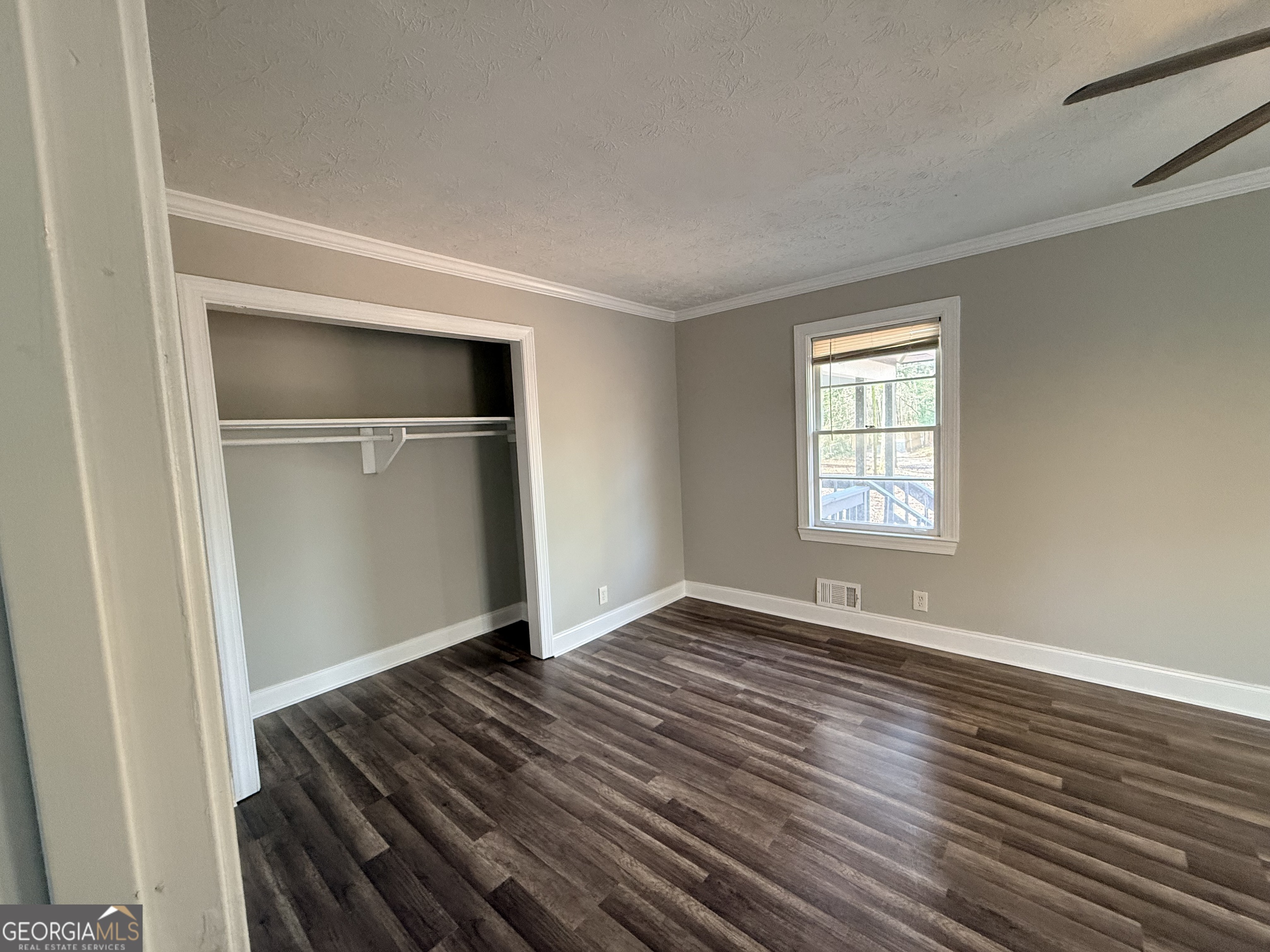 576 Hillcrest Road Property Photo 15