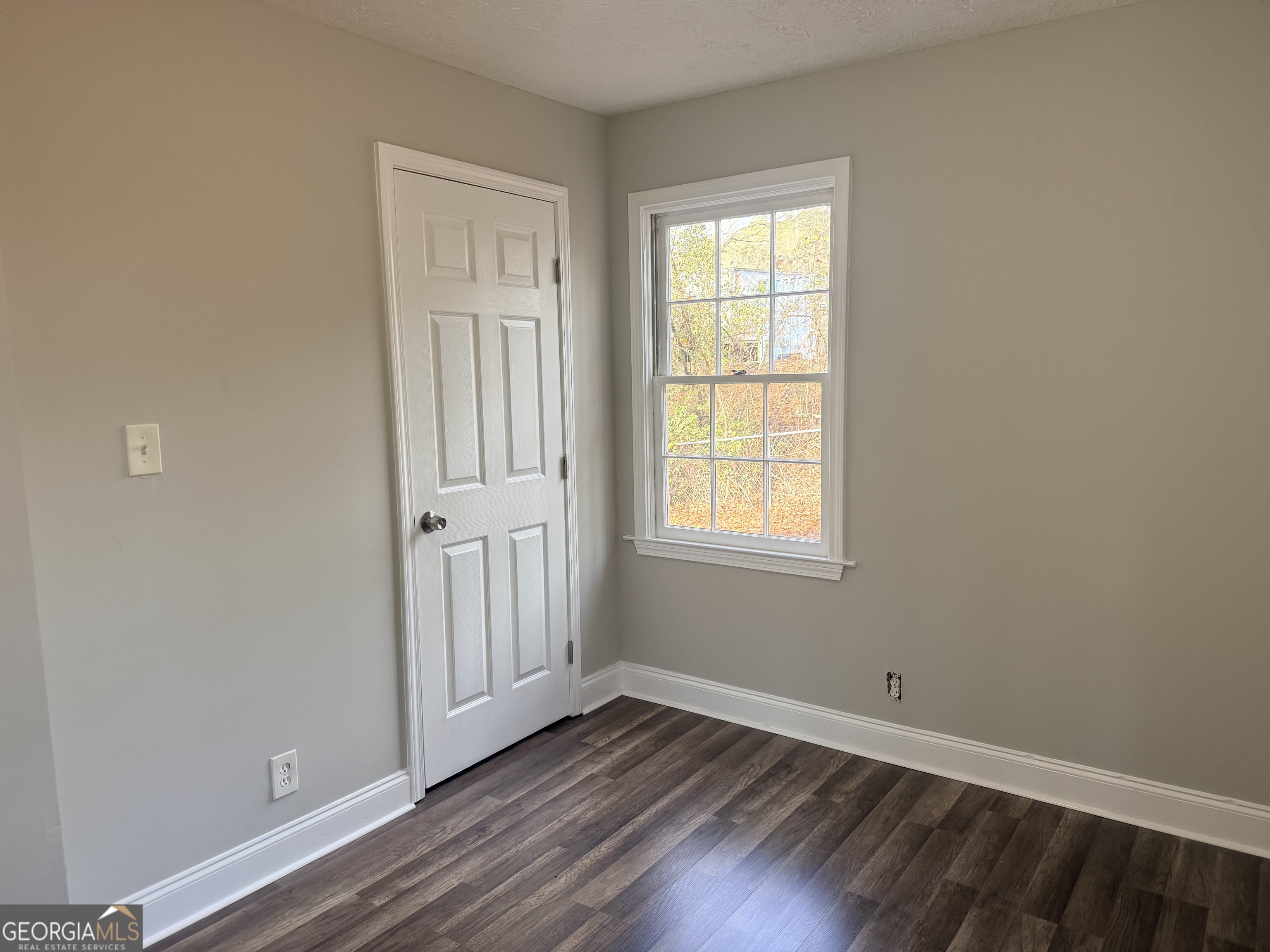 576 Hillcrest Road Property Photo 17