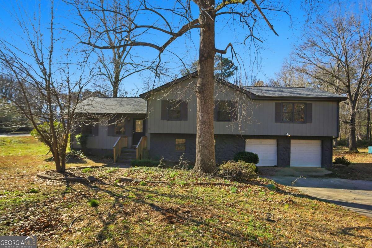 175 Wellington Drive Property Photo 1