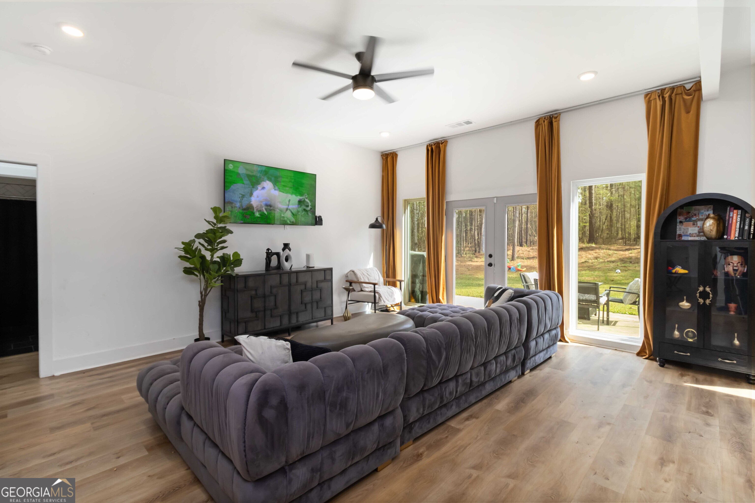 4070 Highway 81 E Property Photo 10