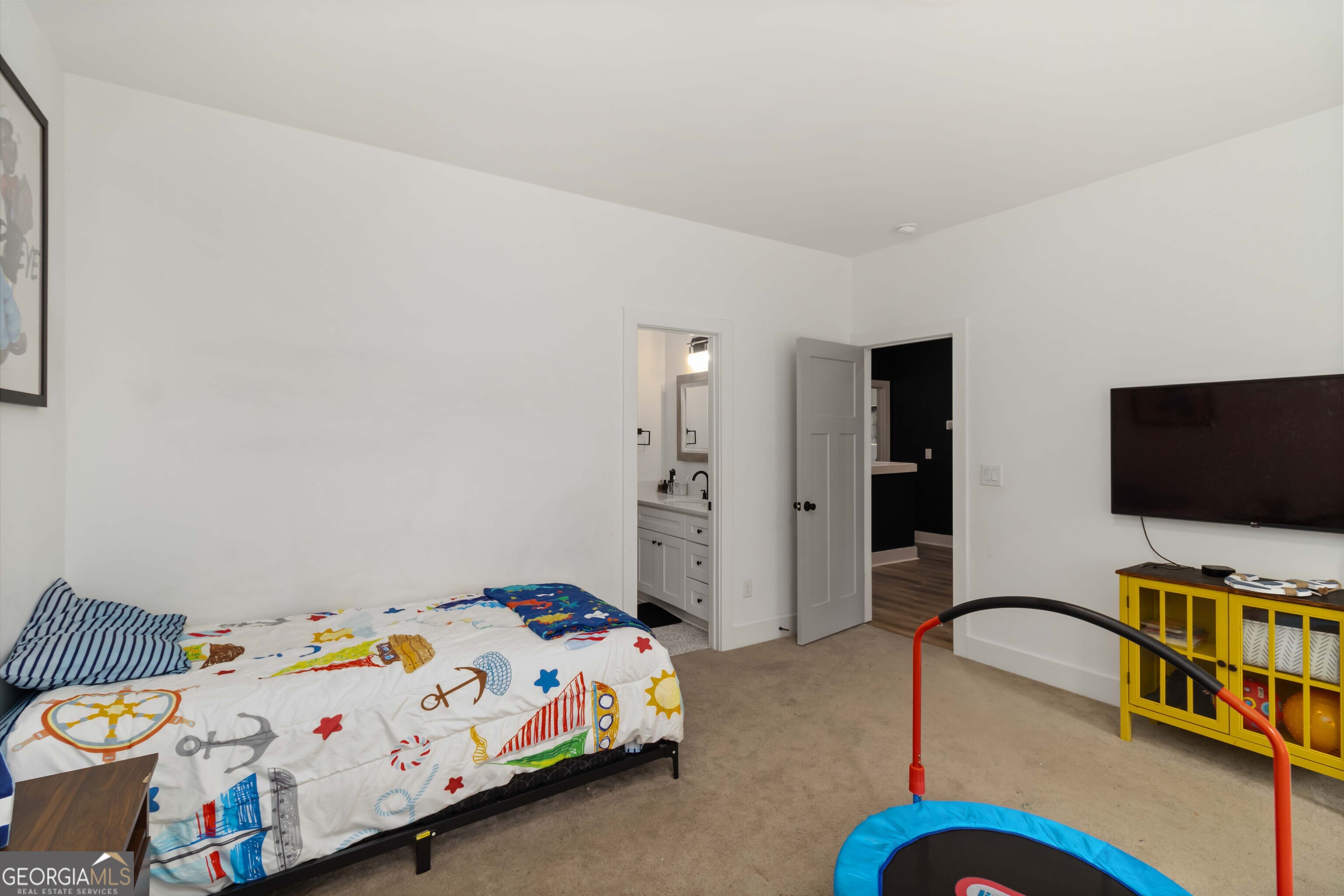 4070 Highway 81 E Property Photo 32