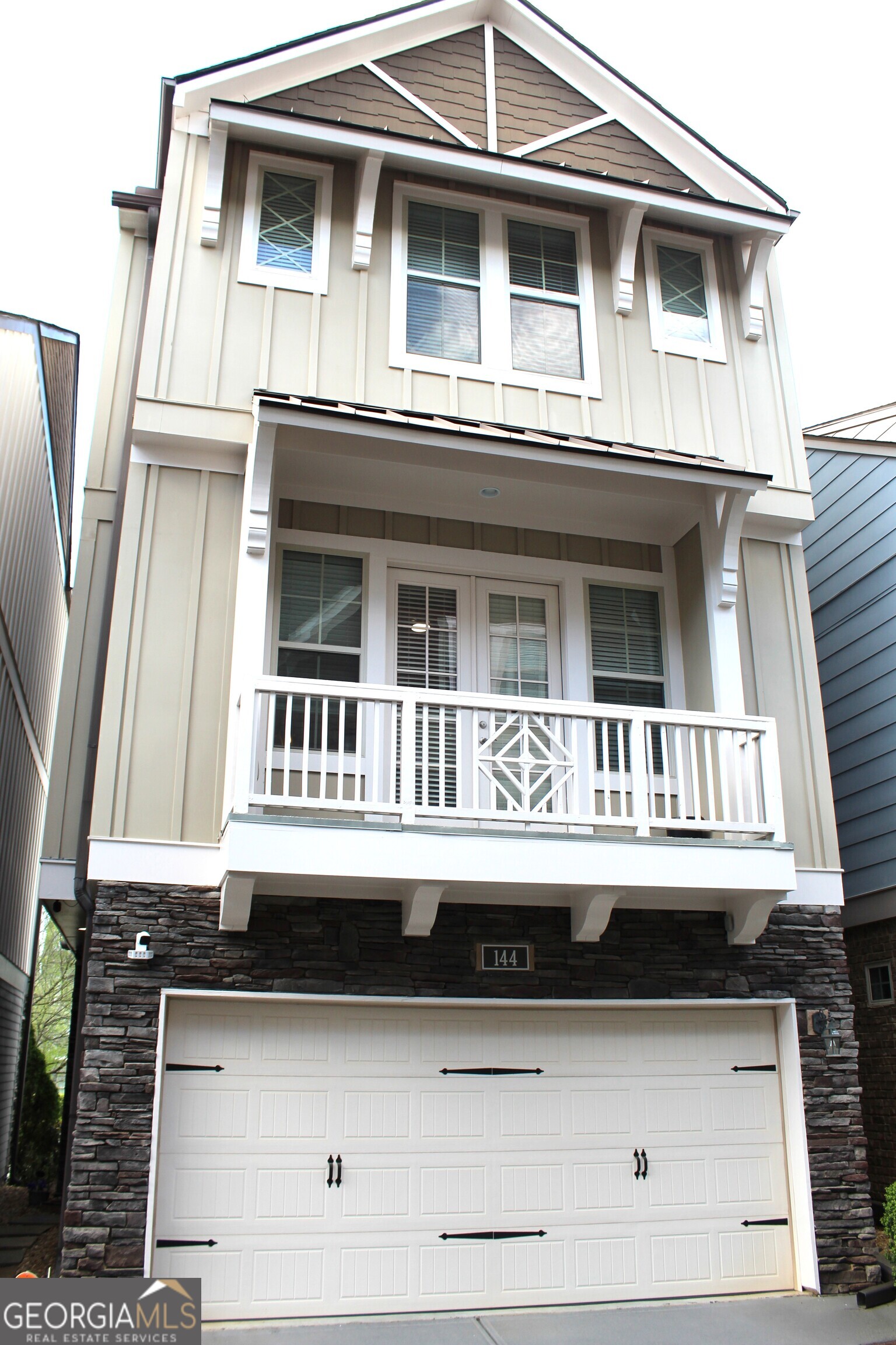 144 Blakemore Drive Se Property Photo 1