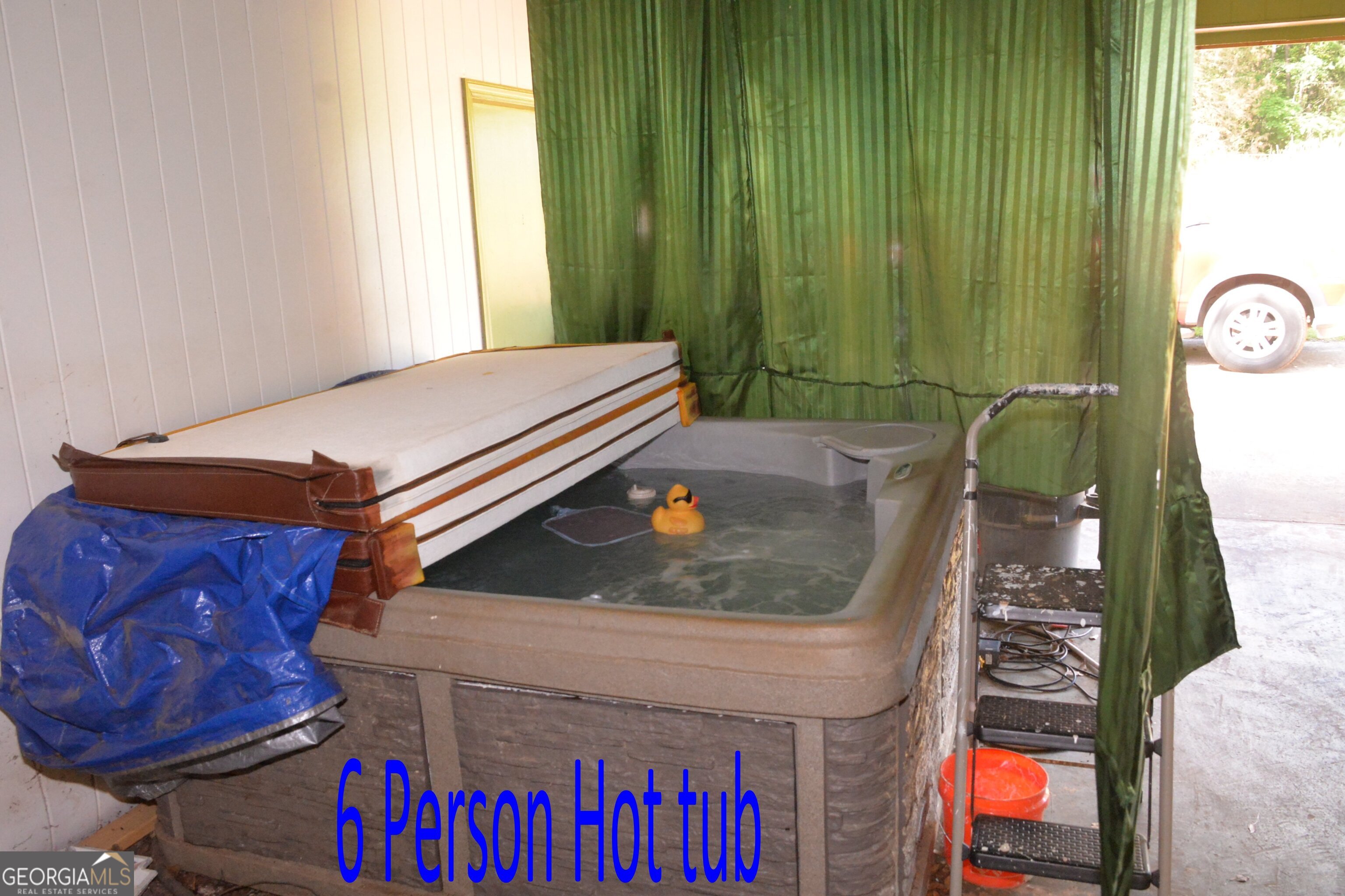 101 Pineview Drive Property Photo 4