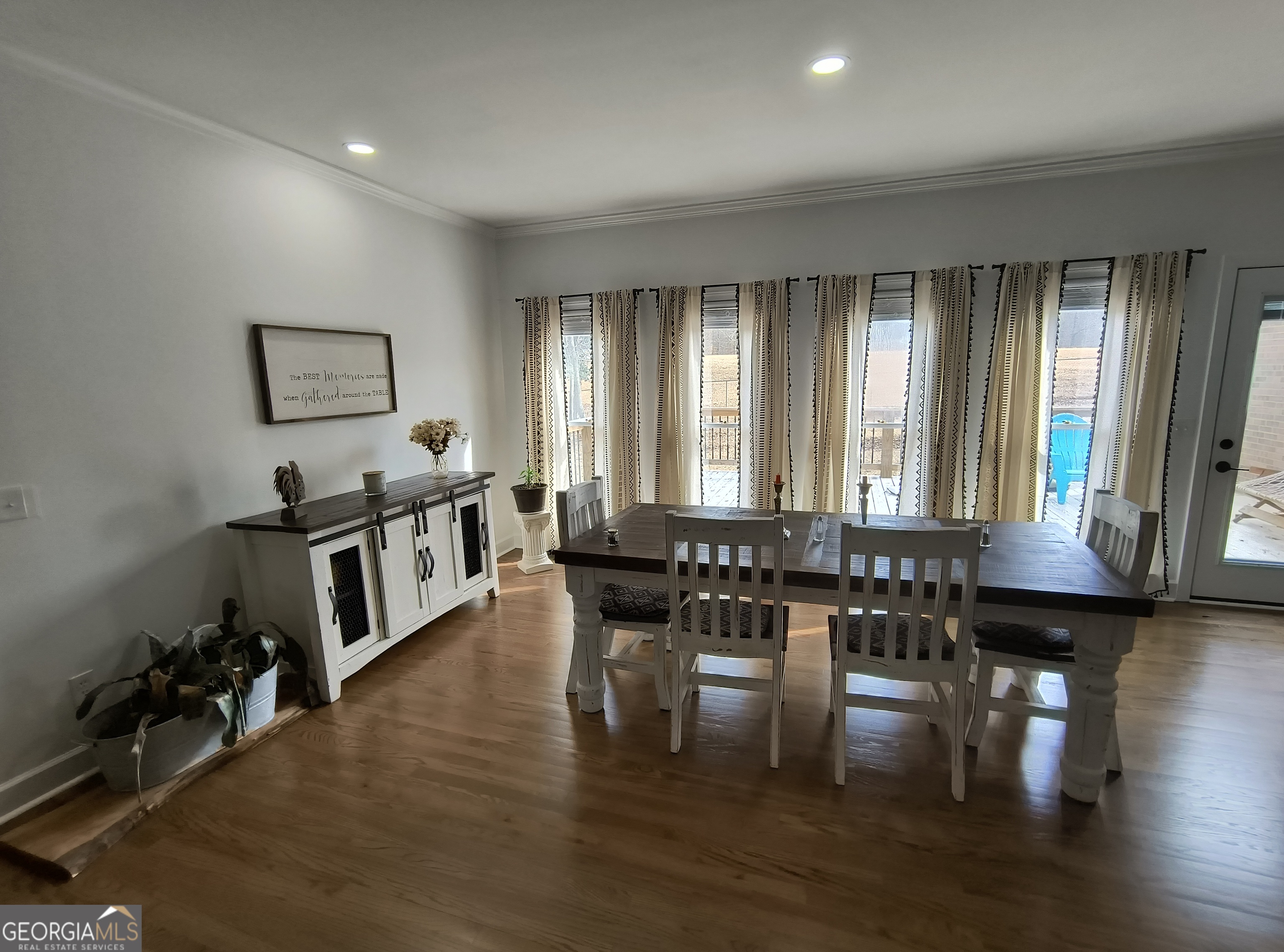 252 Moore Street Property Photo 9