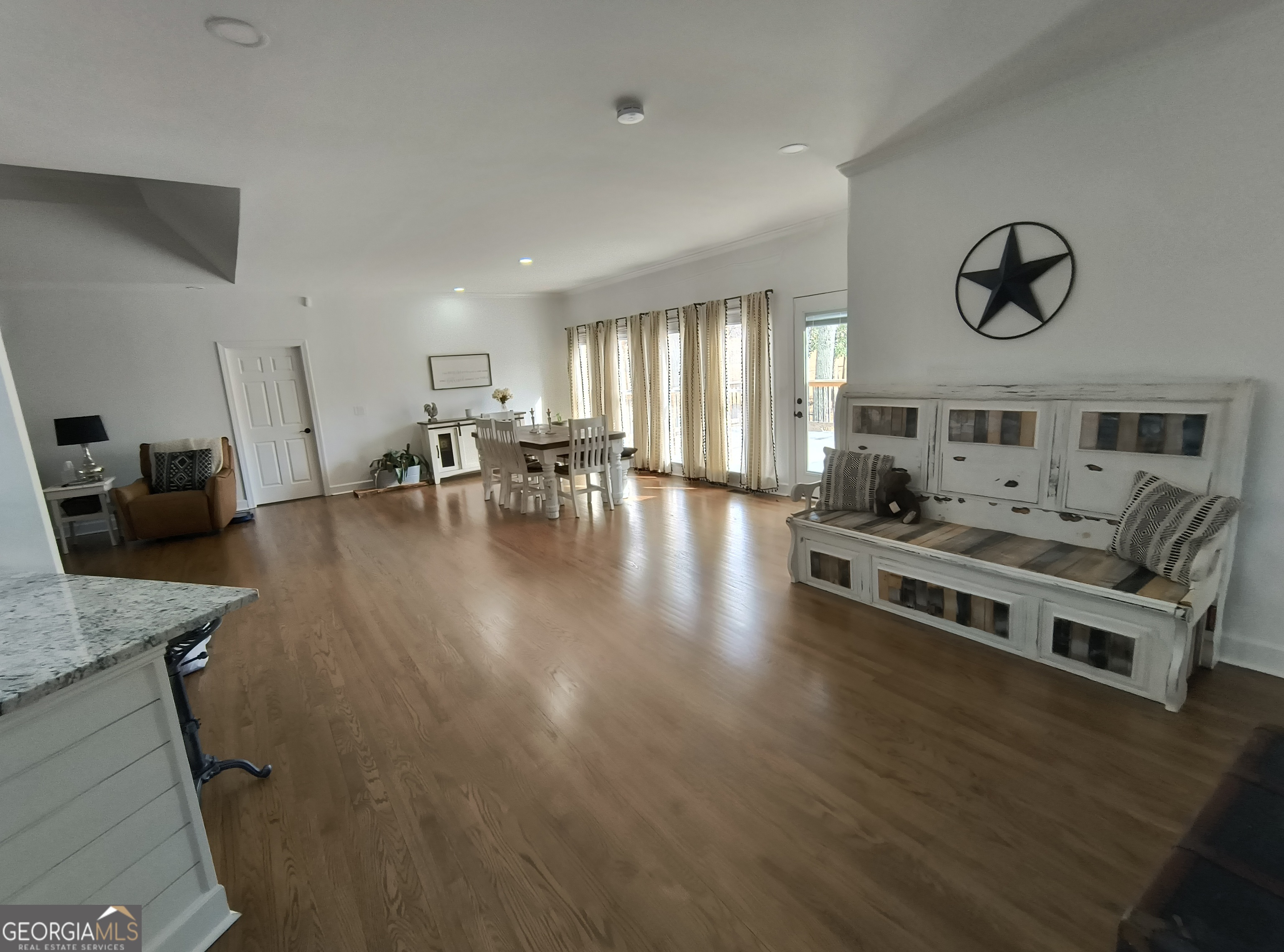 252 Moore Street Property Photo 11