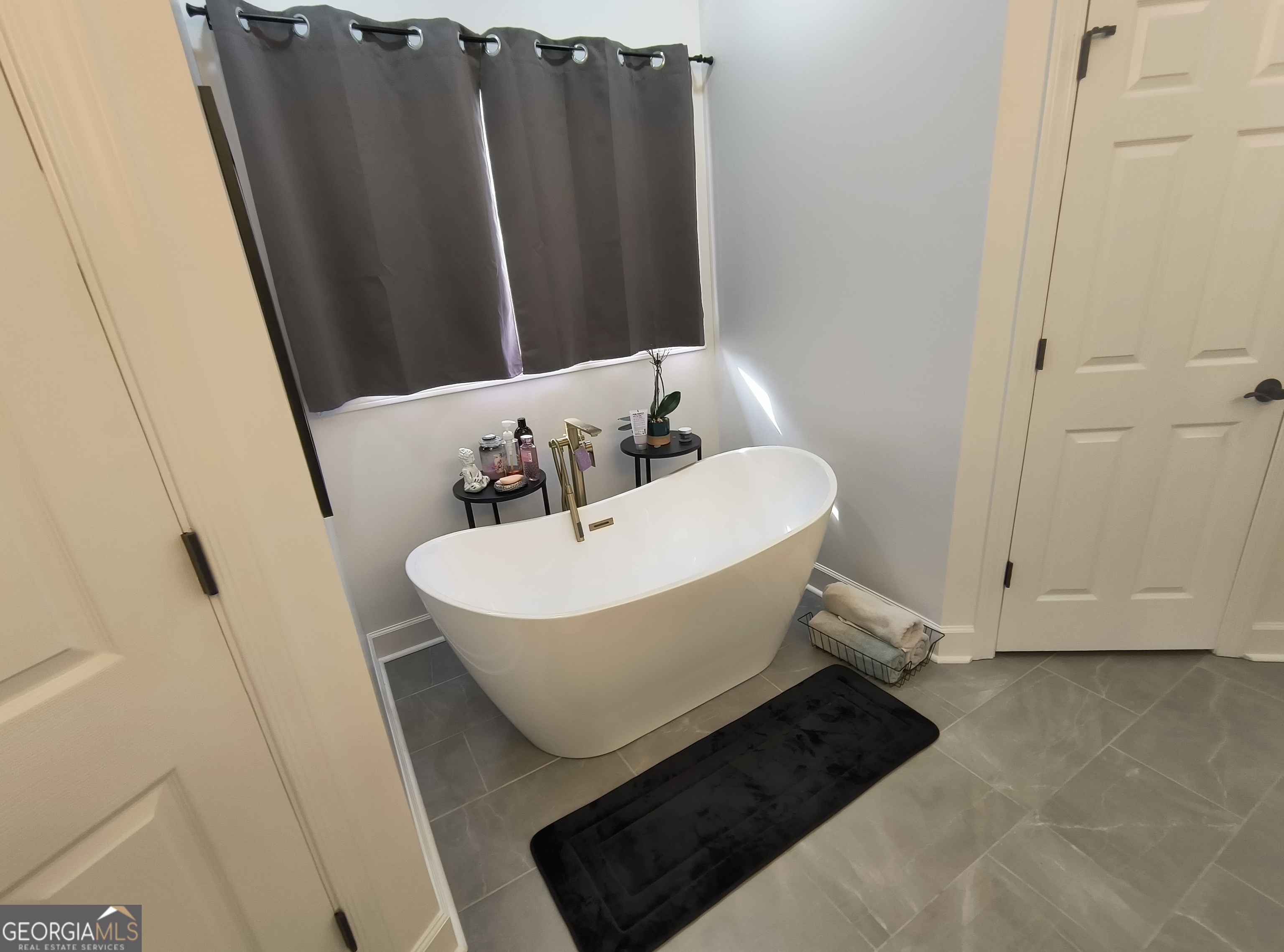 252 Moore Street Property Photo 24