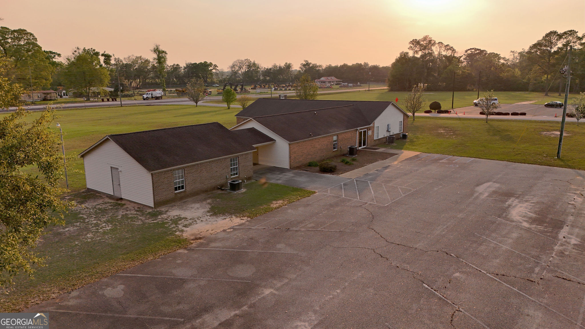 2222 Dothan Road Property Photo 7