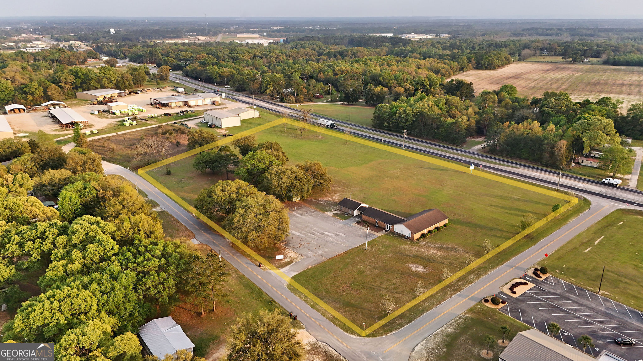 2222 Dothan Road Property Photo 11