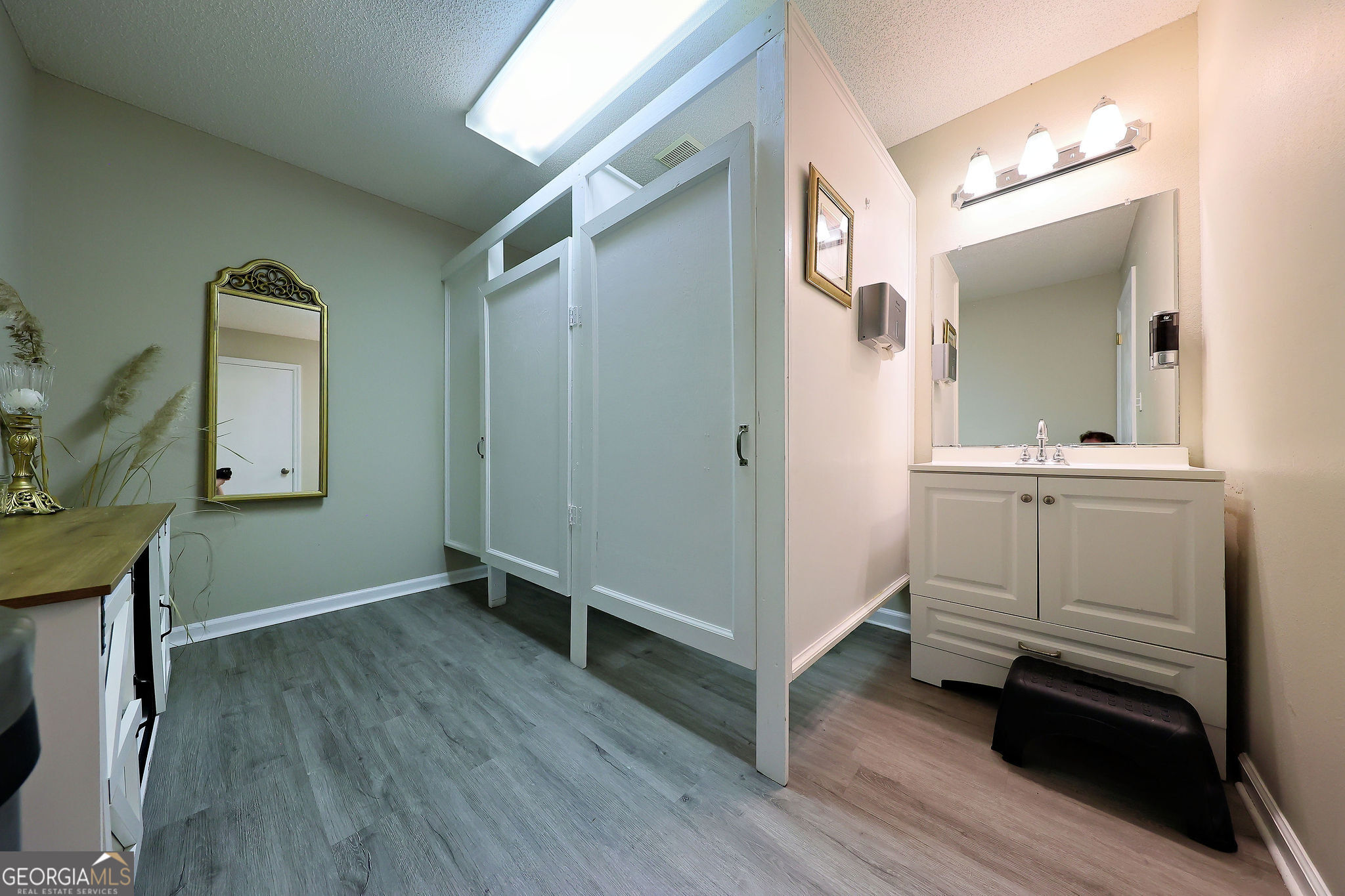 2222 Dothan Road Property Photo 28