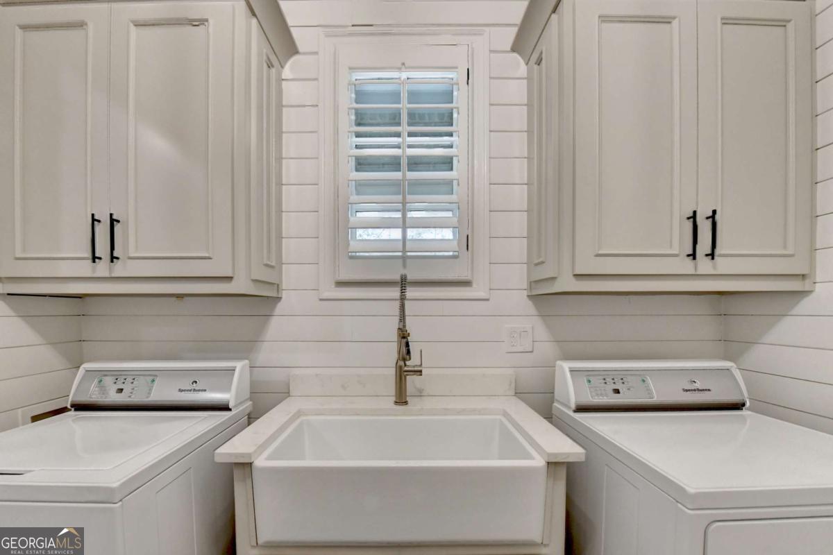 4575 Whitestone Way Property Photo 29