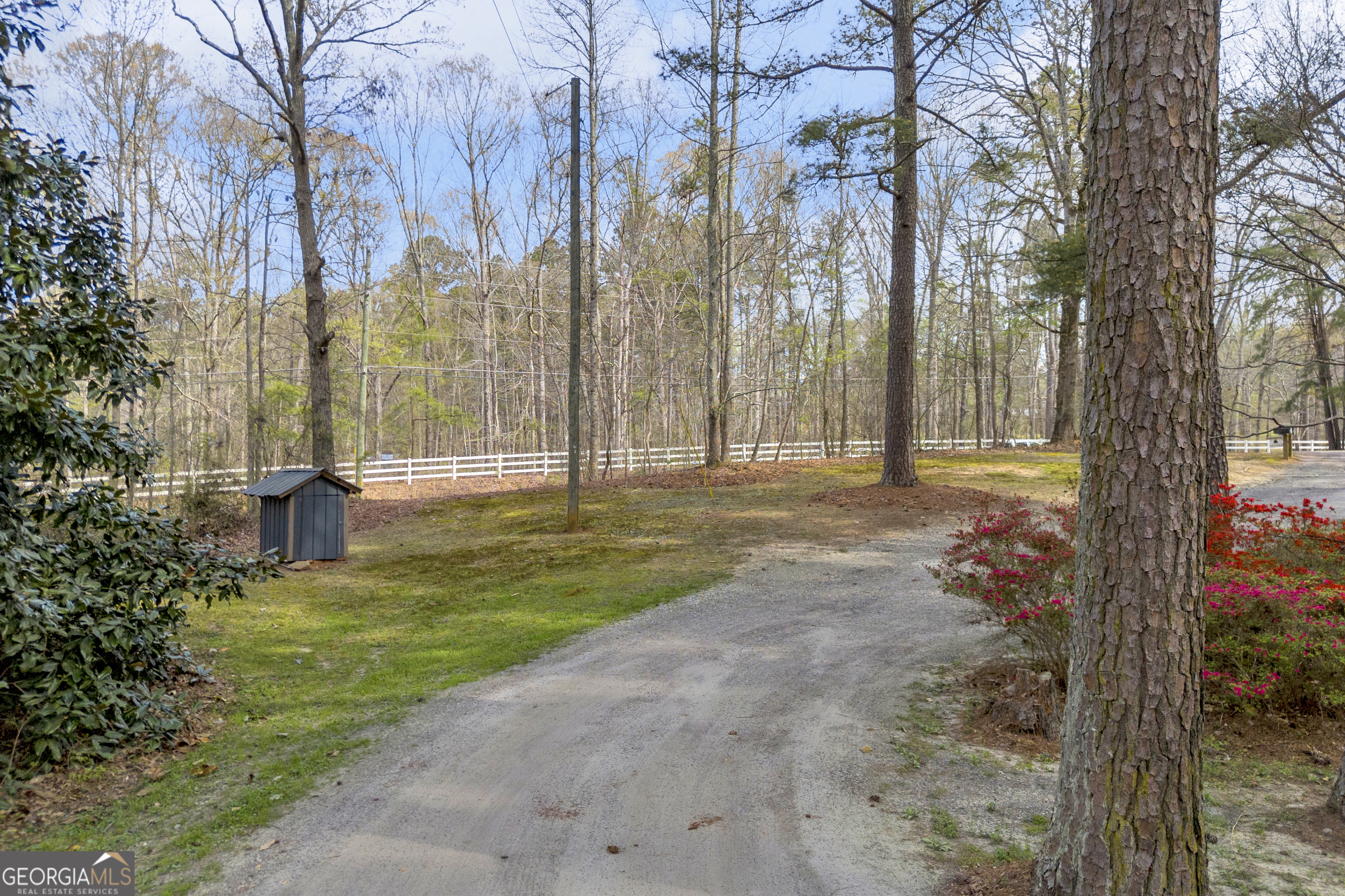 342 Brown Bridge Road Property Photo 13